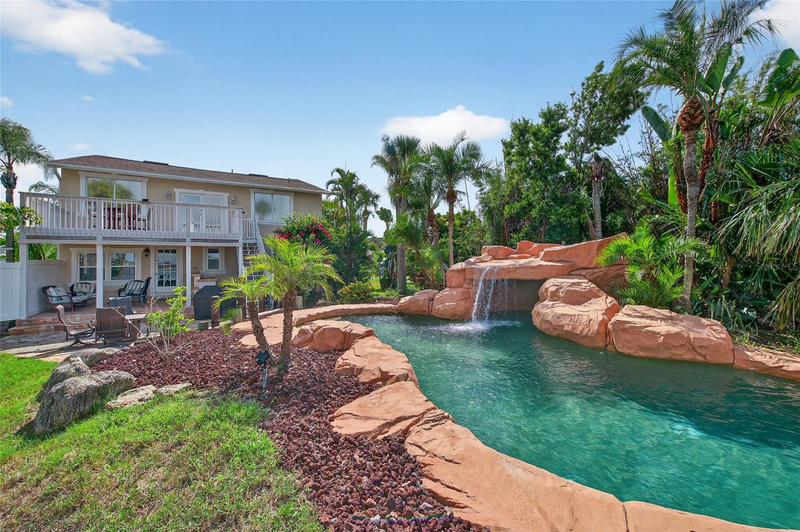 Image 15 of 54 For 2904 S Peninsula Dr