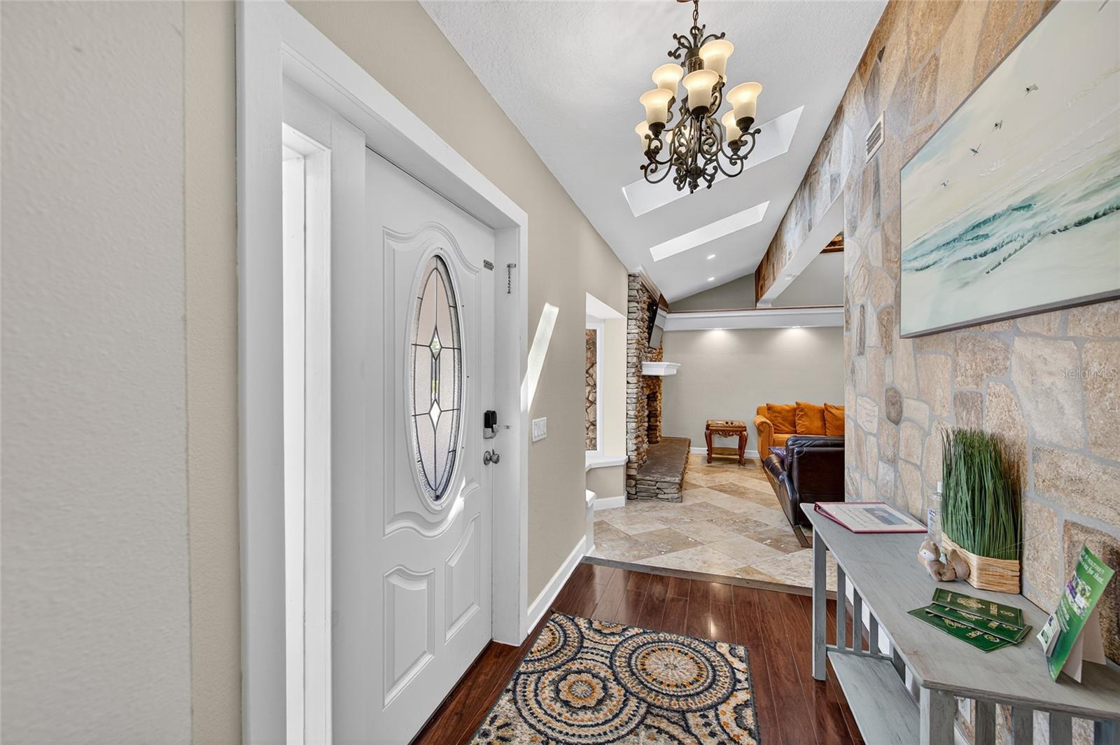 Image 17 of 54 For 2904 S Peninsula Dr