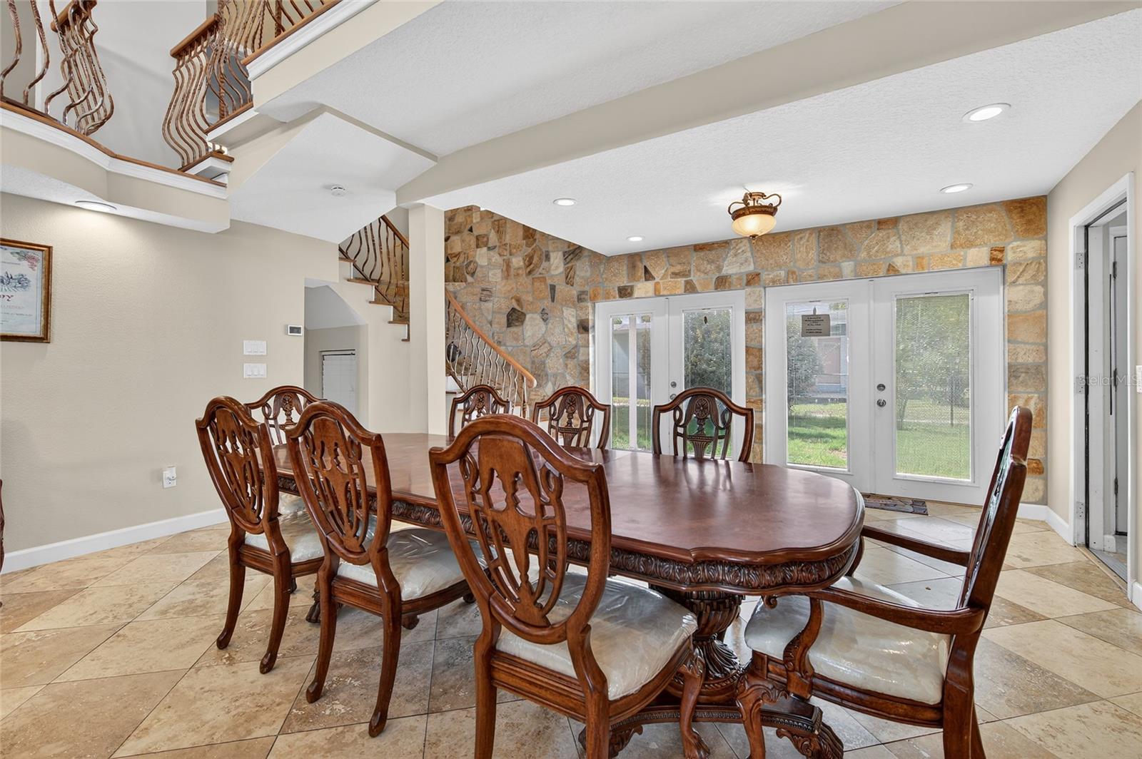 Image 20 of 54 For 2904 S Peninsula Dr