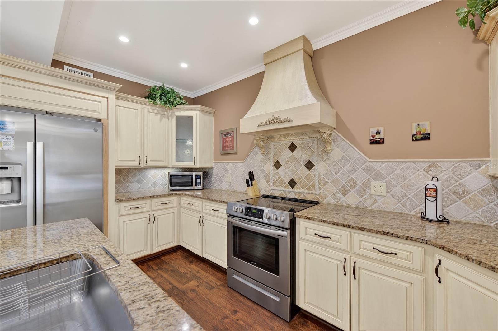 Image 22 of 54 For 2904 S Peninsula Dr