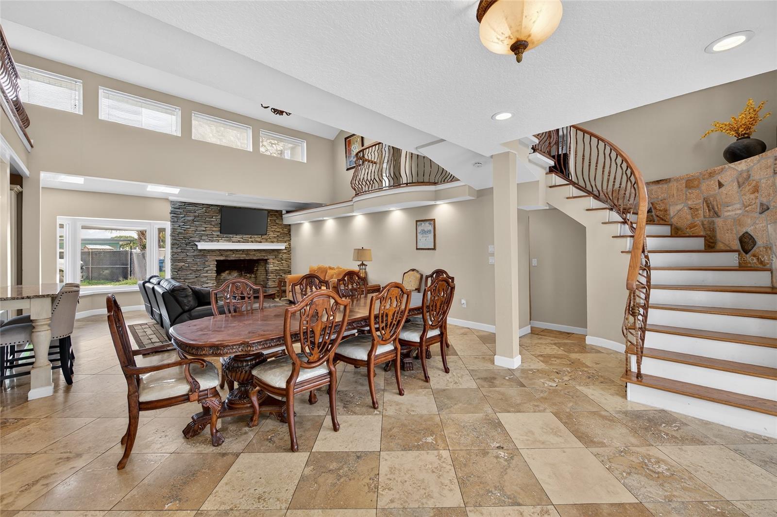 Image 24 of 54 For 2904 S Peninsula Dr