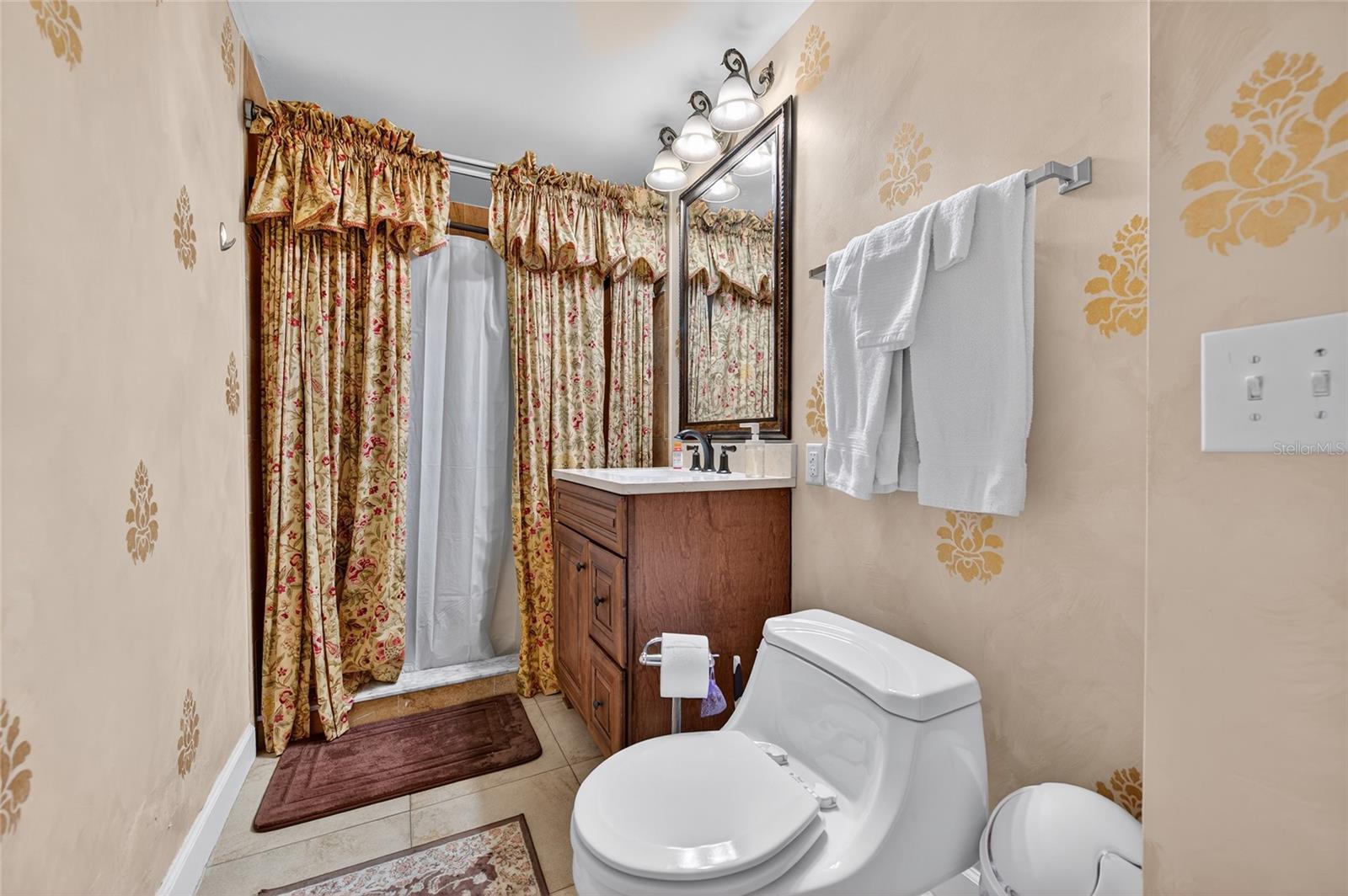 Image 25 of 54 For 2904 S Peninsula Dr