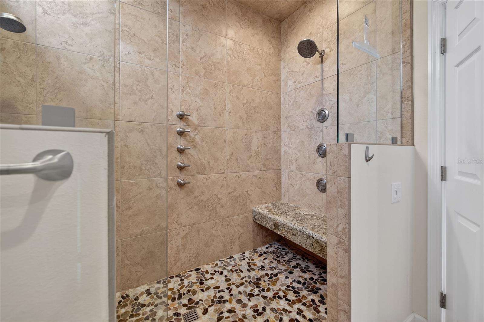 Image 40 of 54 For 2904 S Peninsula Dr