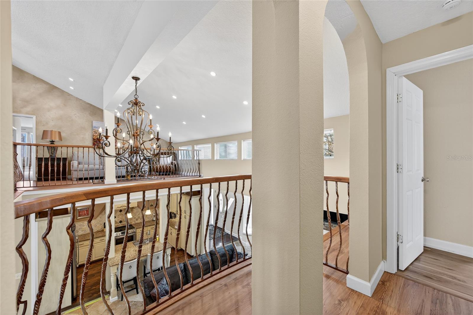 Image 41 of 54 For 2904 S Peninsula Dr