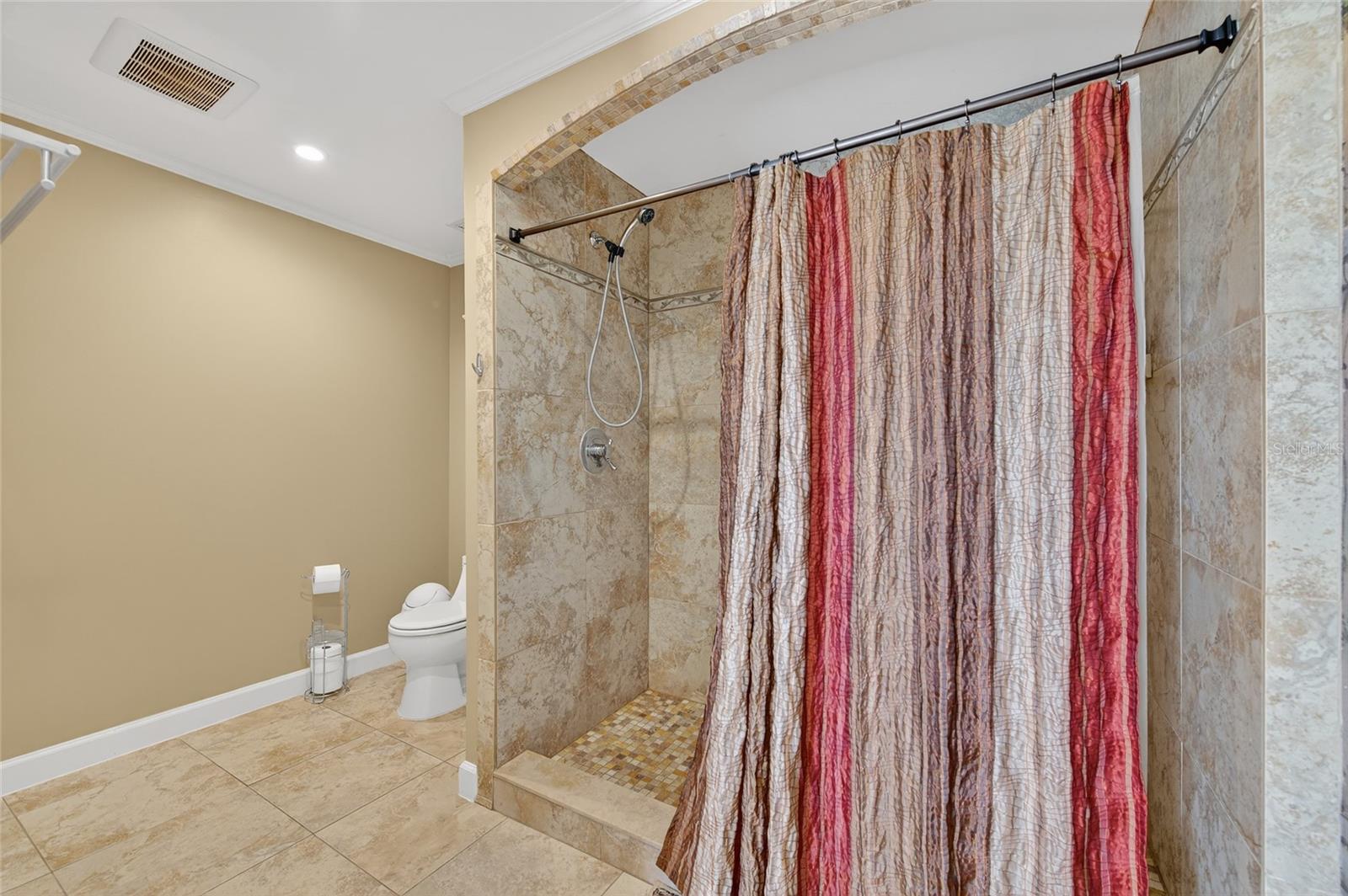 Image 44 of 54 For 2904 S Peninsula Dr