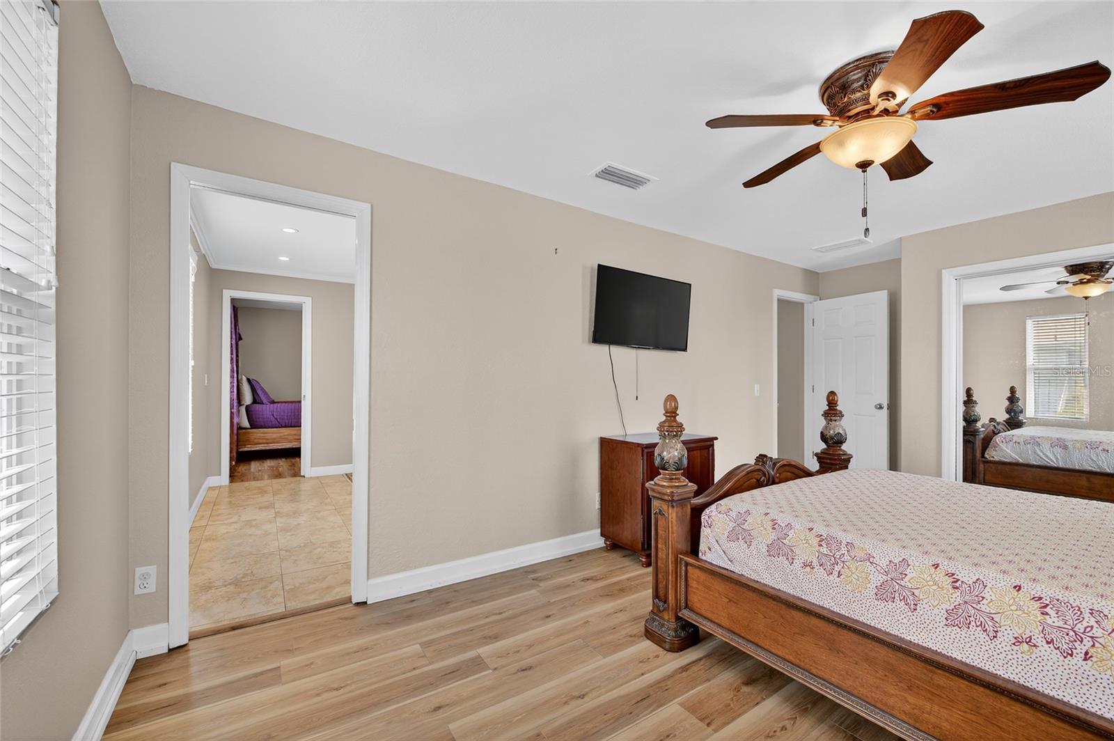 Image 46 of 54 For 2904 S Peninsula Dr