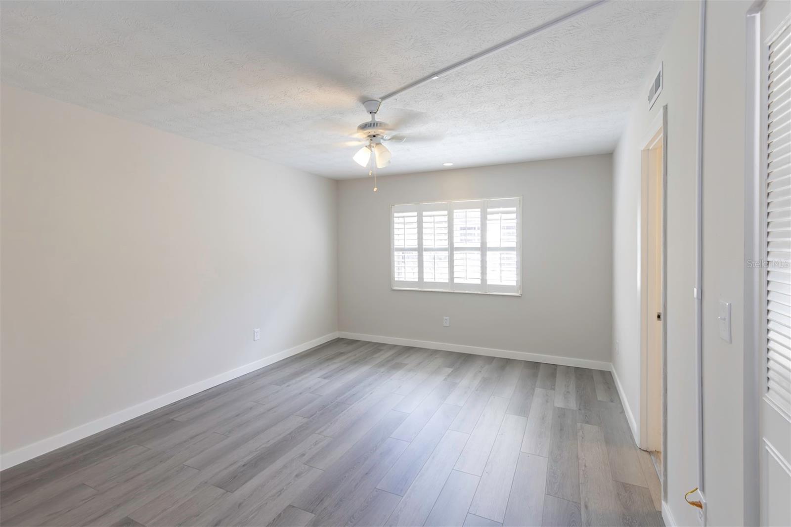 Image 14 of 37 For 5441 Hansel Avenue J15