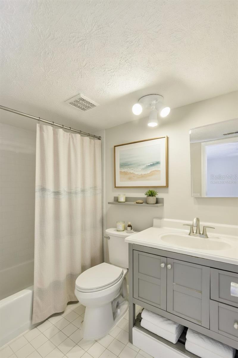 Image 18 of 37 For 5441 Hansel Avenue J15