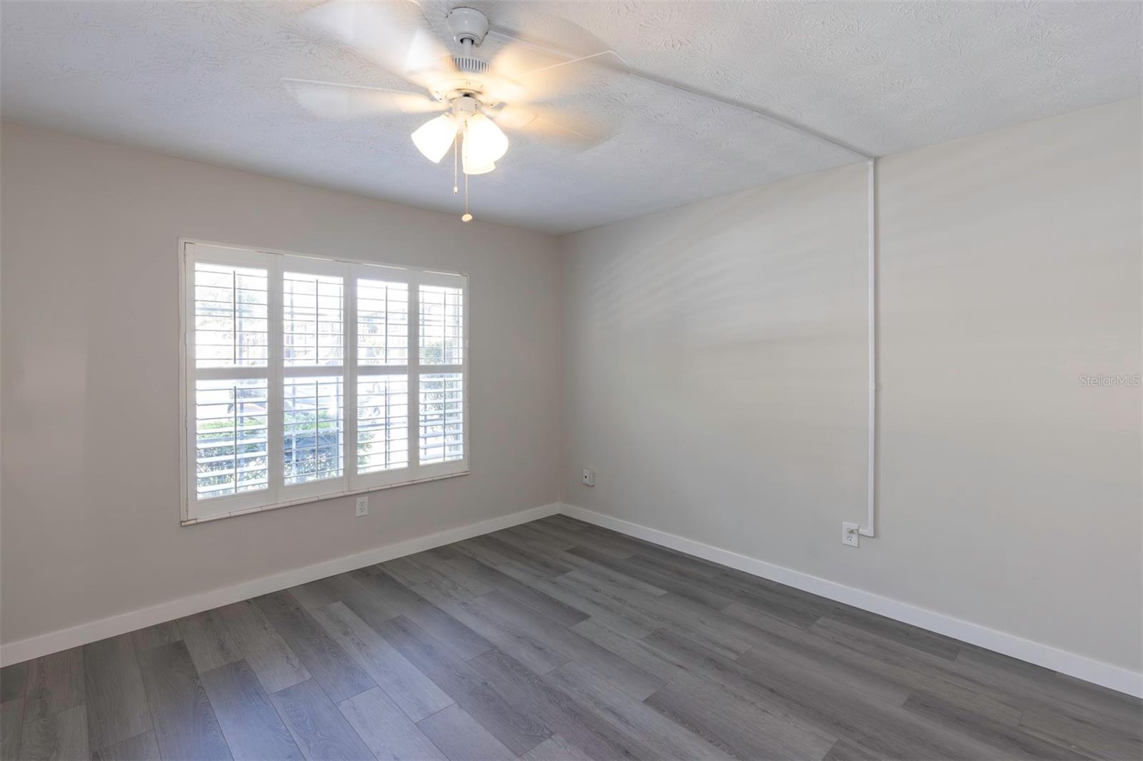 Image 19 of 37 For 5441 Hansel Avenue J15