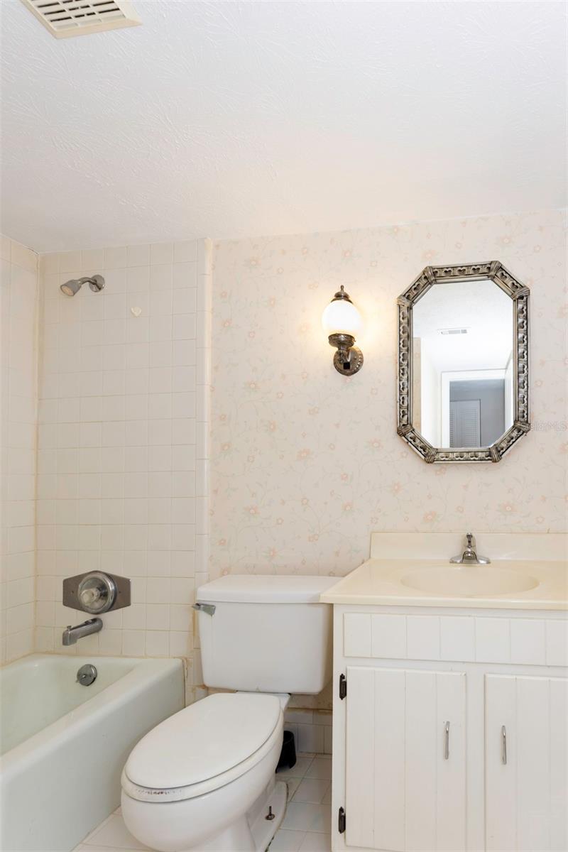 Image 25 of 37 For 5441 Hansel Avenue J15