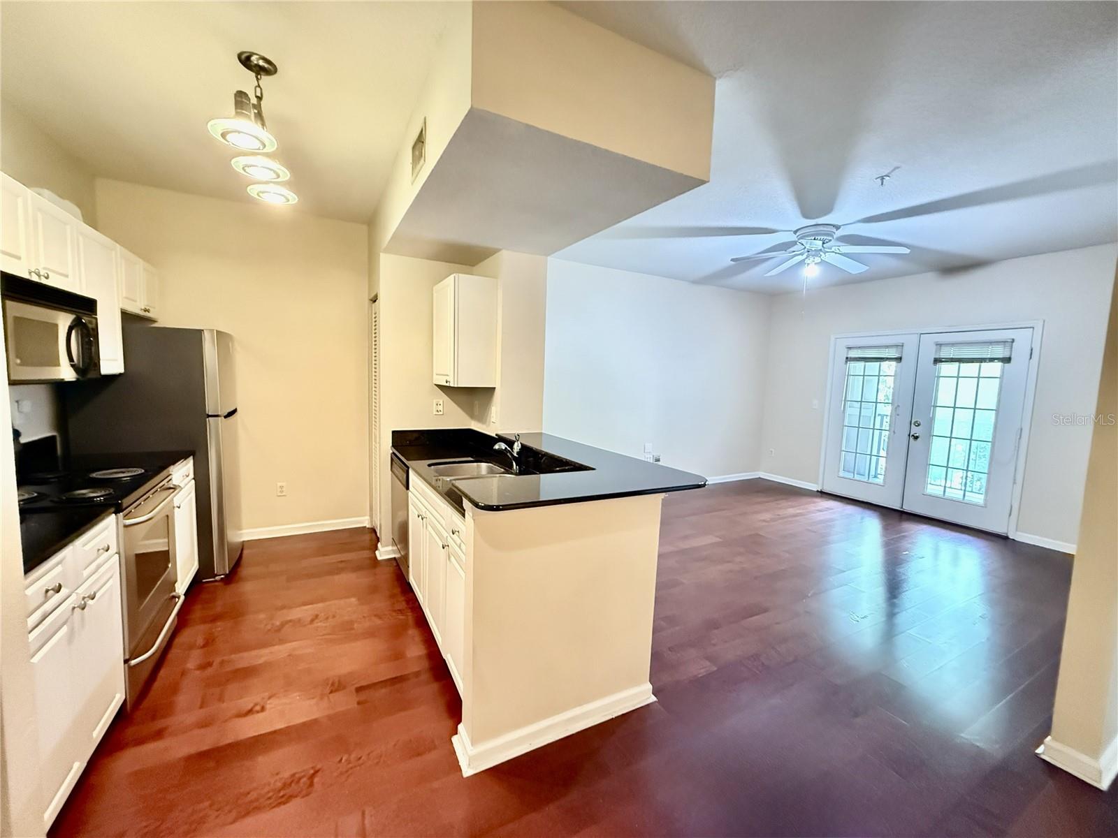 Image 10 of 28 For 14341 Fredricksburg Drive 1018