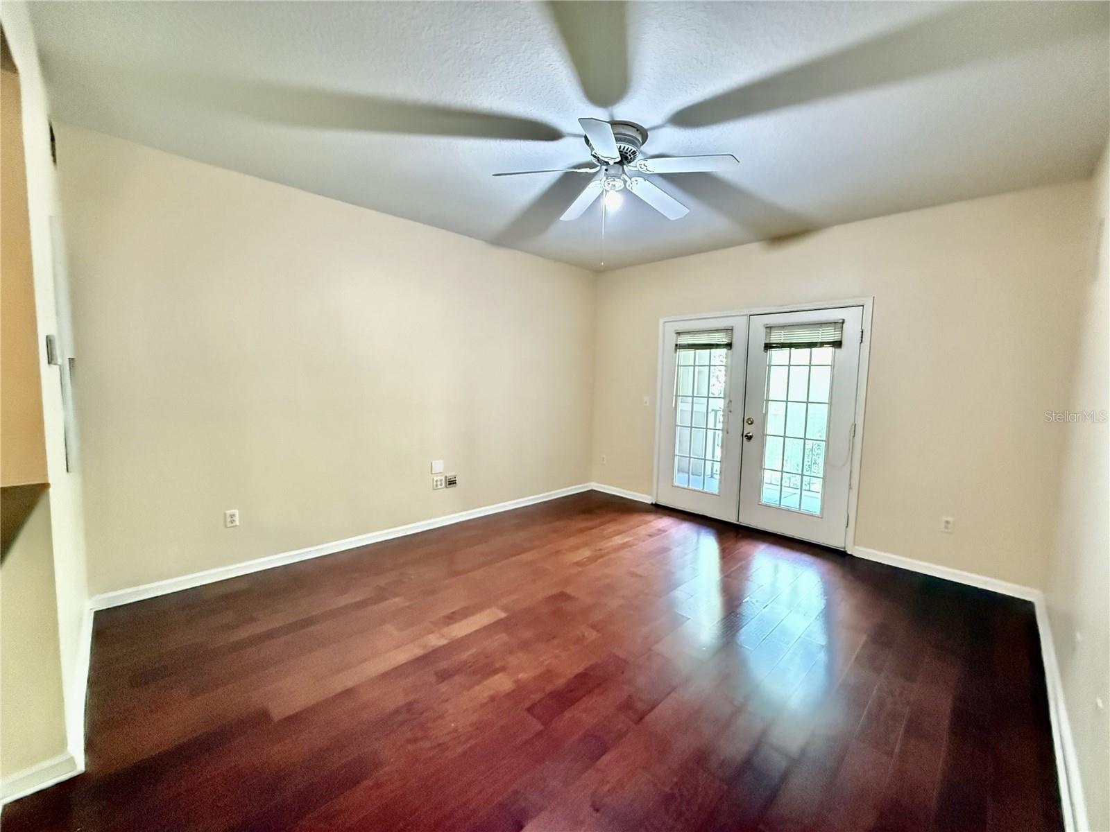 Image 6 of 28 For 14341 Fredricksburg Drive 1018