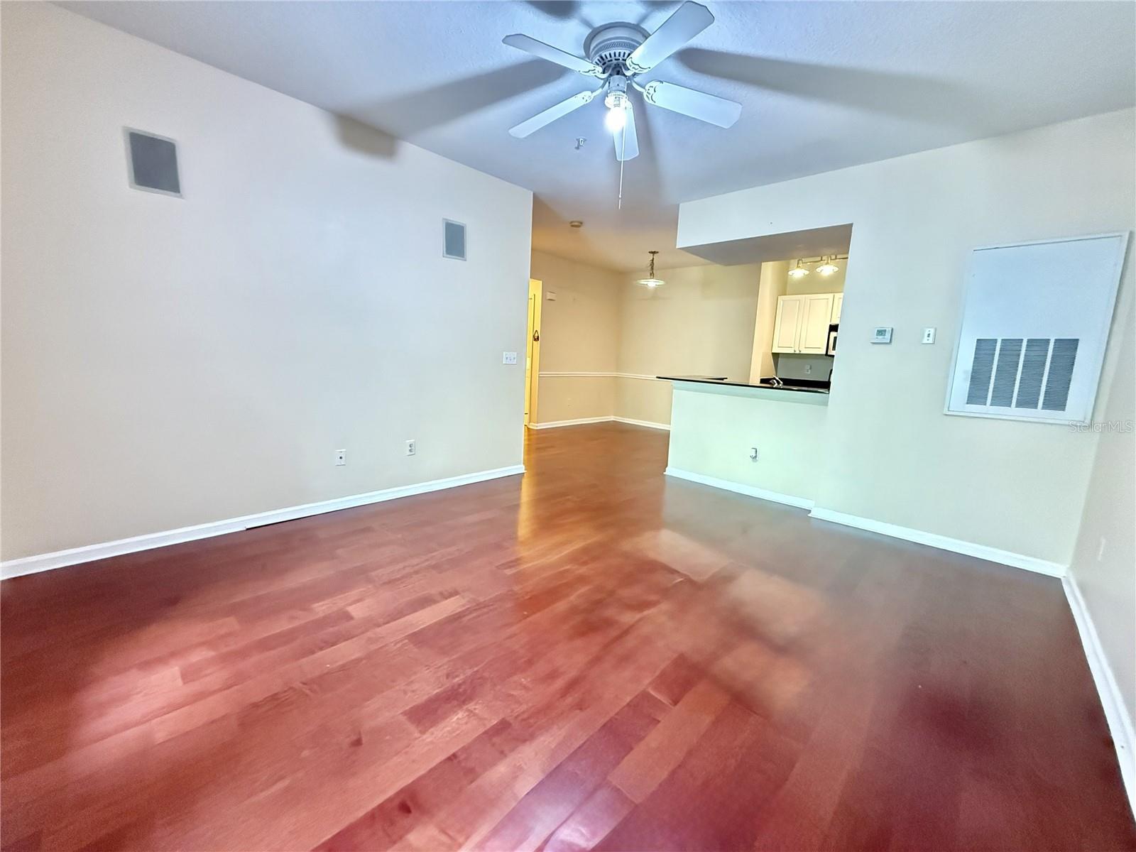 Image 8 of 28 For 14341 Fredricksburg Drive 1018