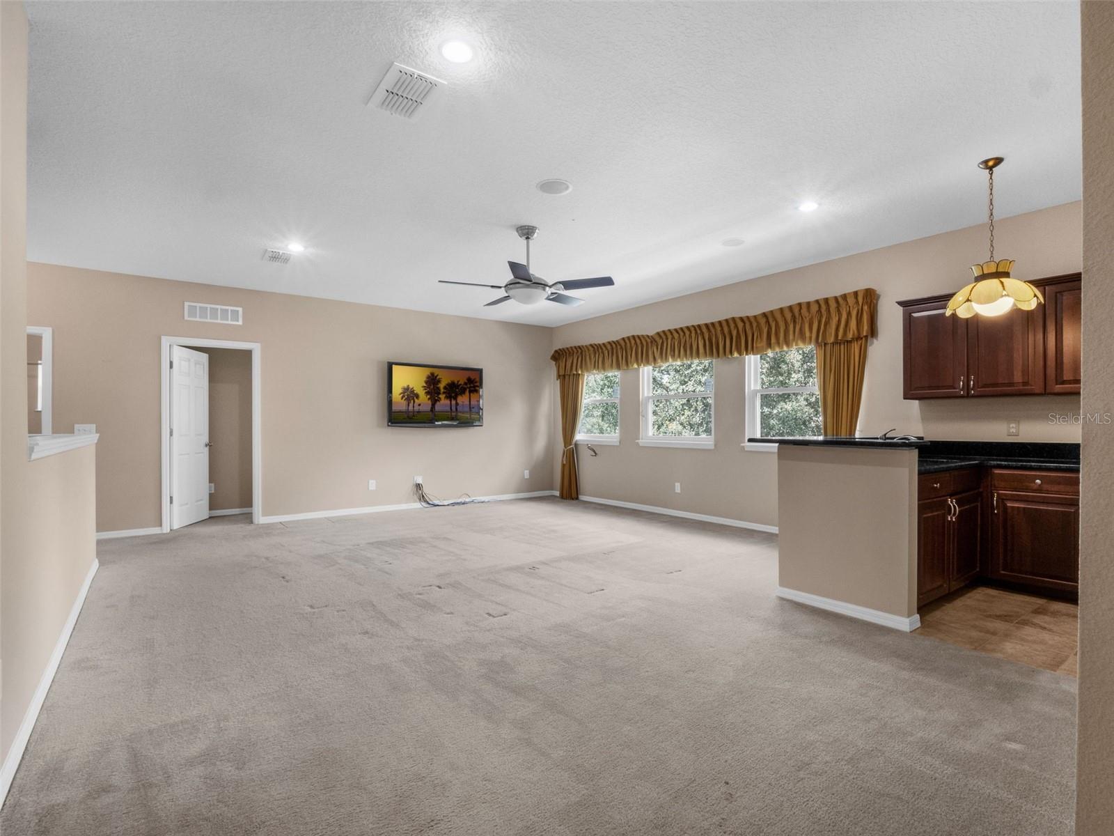 Image 18 of 60 For 15183 Serenade Drive