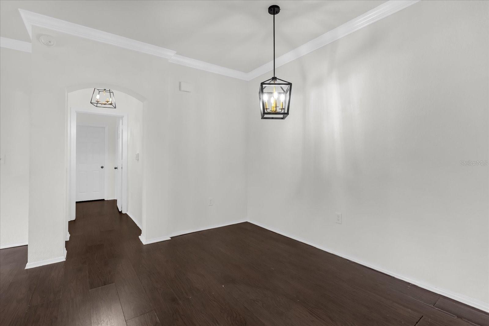 Image 10 of 30 For 163 Villa Di Este Terrace 209