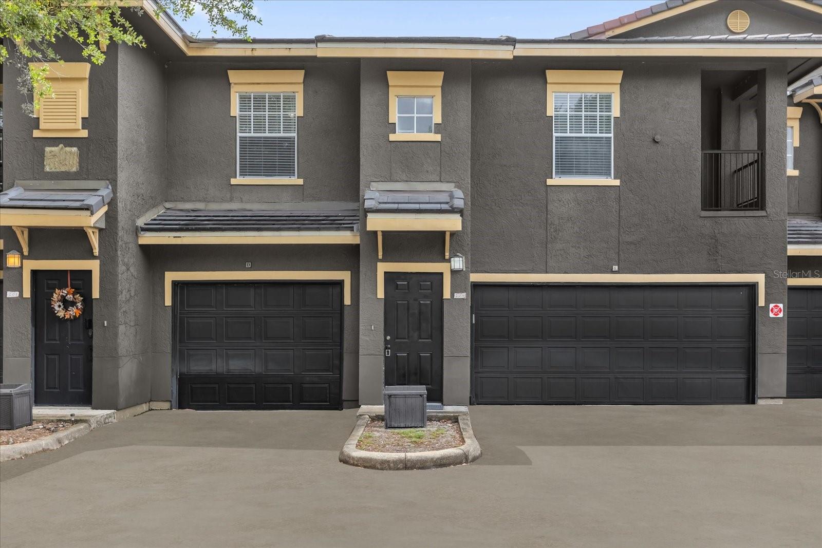 Image 2 of 30 For 163 Villa Di Este Terrace 209