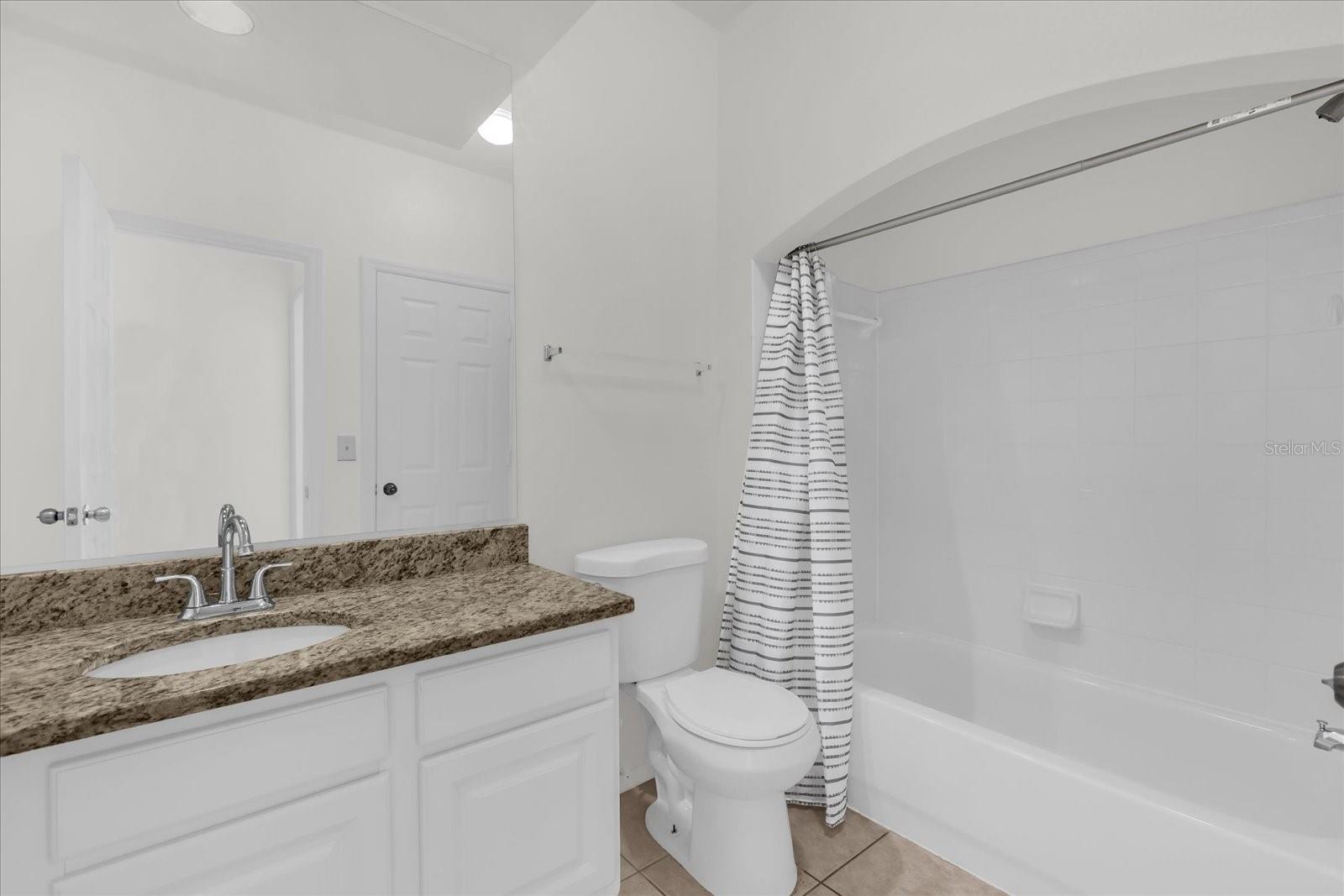 Image 20 of 30 For 163 Villa Di Este Terrace 209