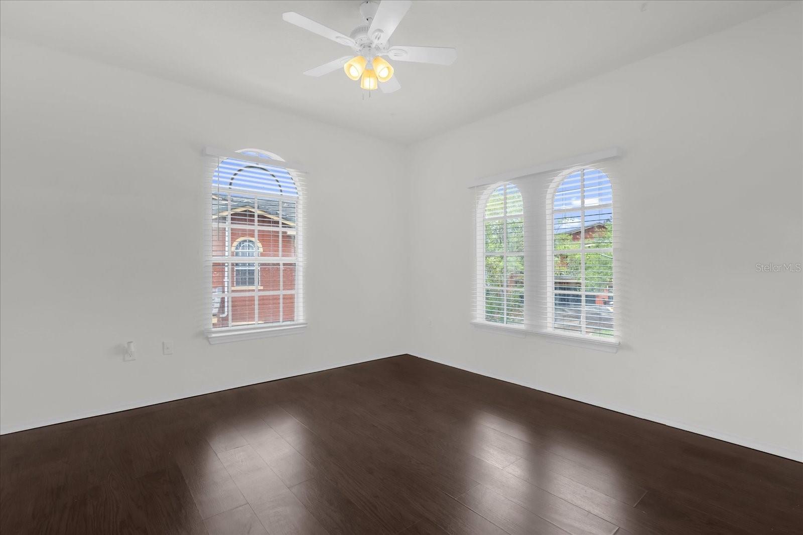 Image 21 of 30 For 163 Villa Di Este Terrace 209