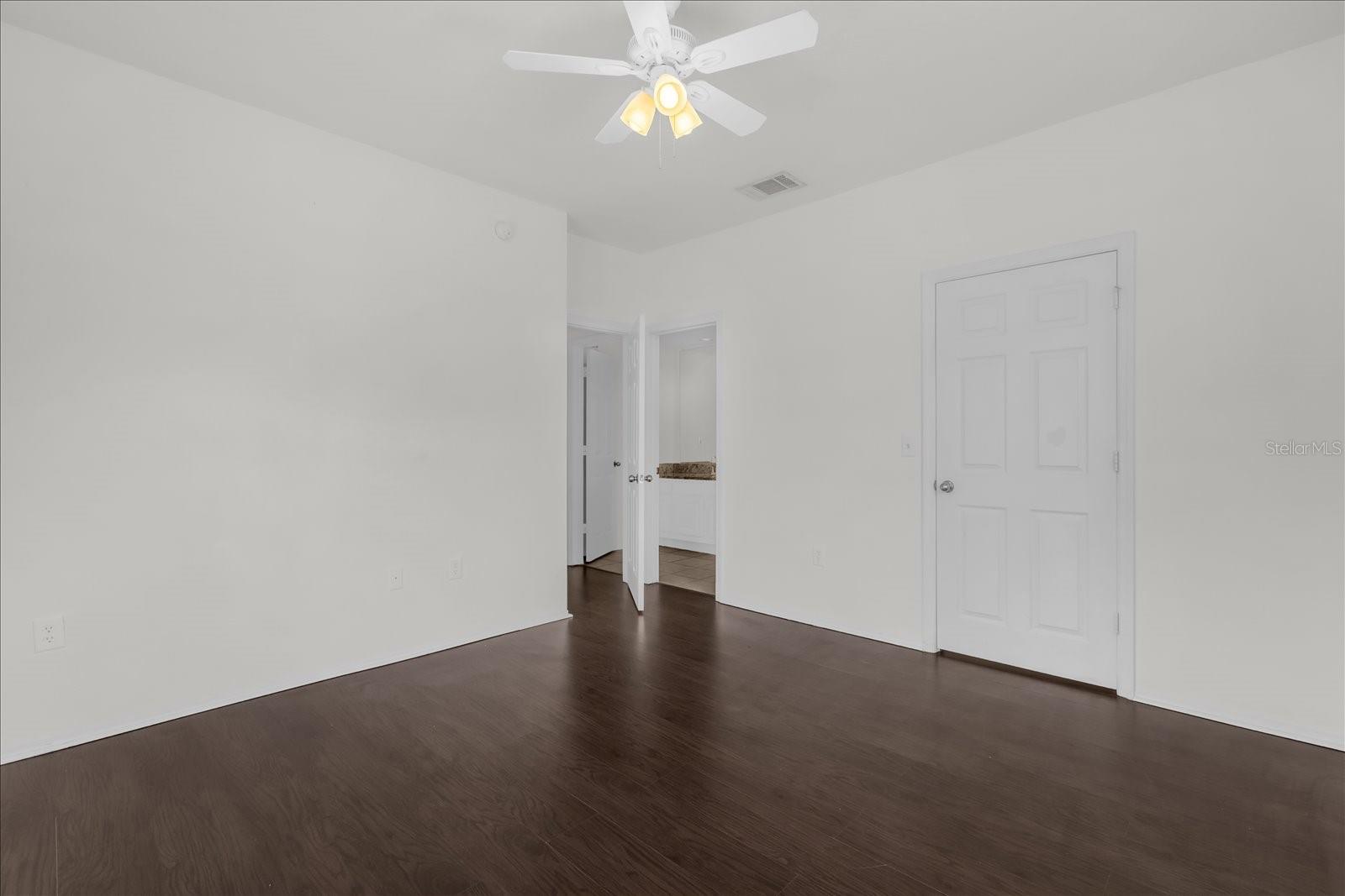 Image 22 of 30 For 163 Villa Di Este Terrace 209