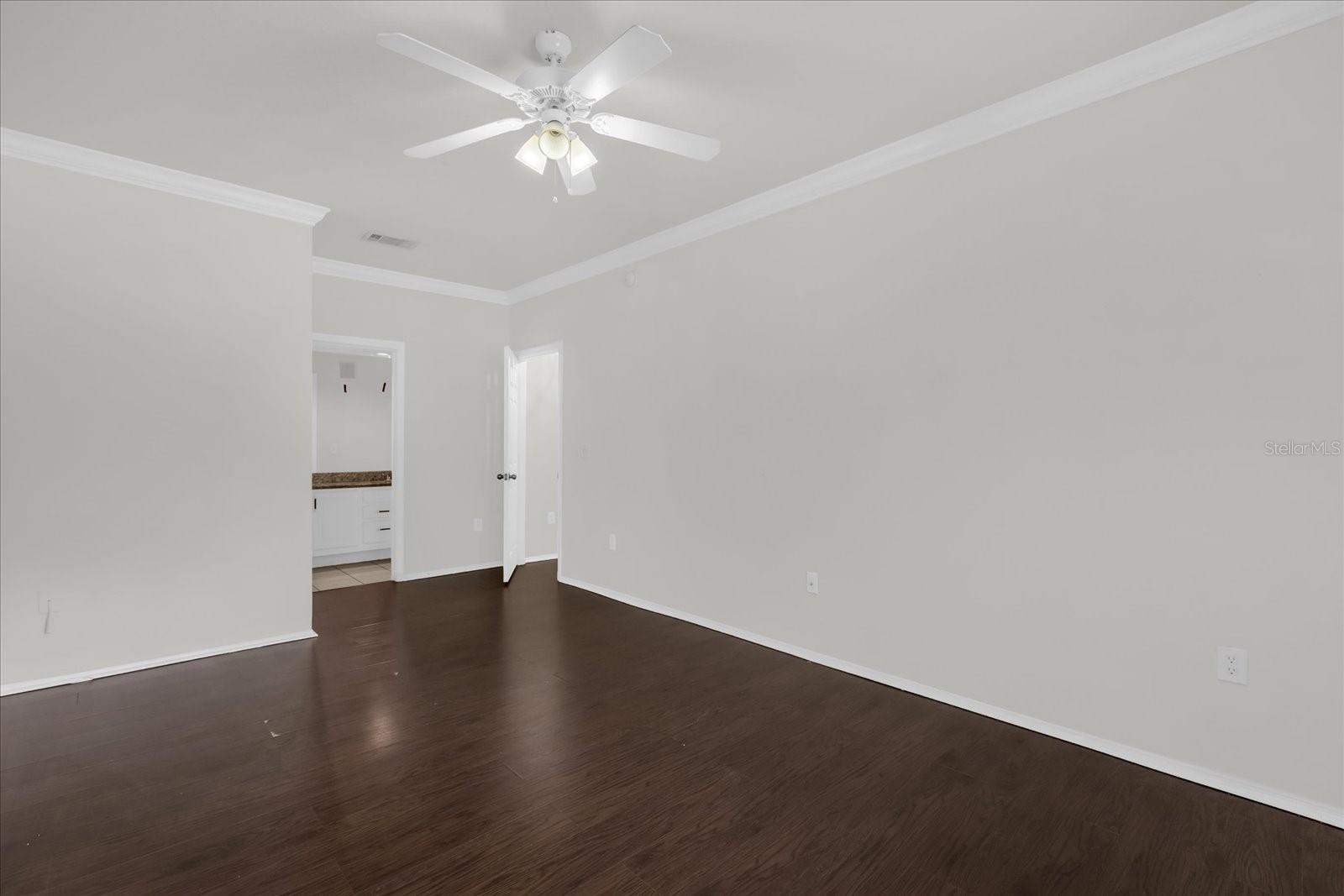 Image 27 of 30 For 163 Villa Di Este Terrace 209