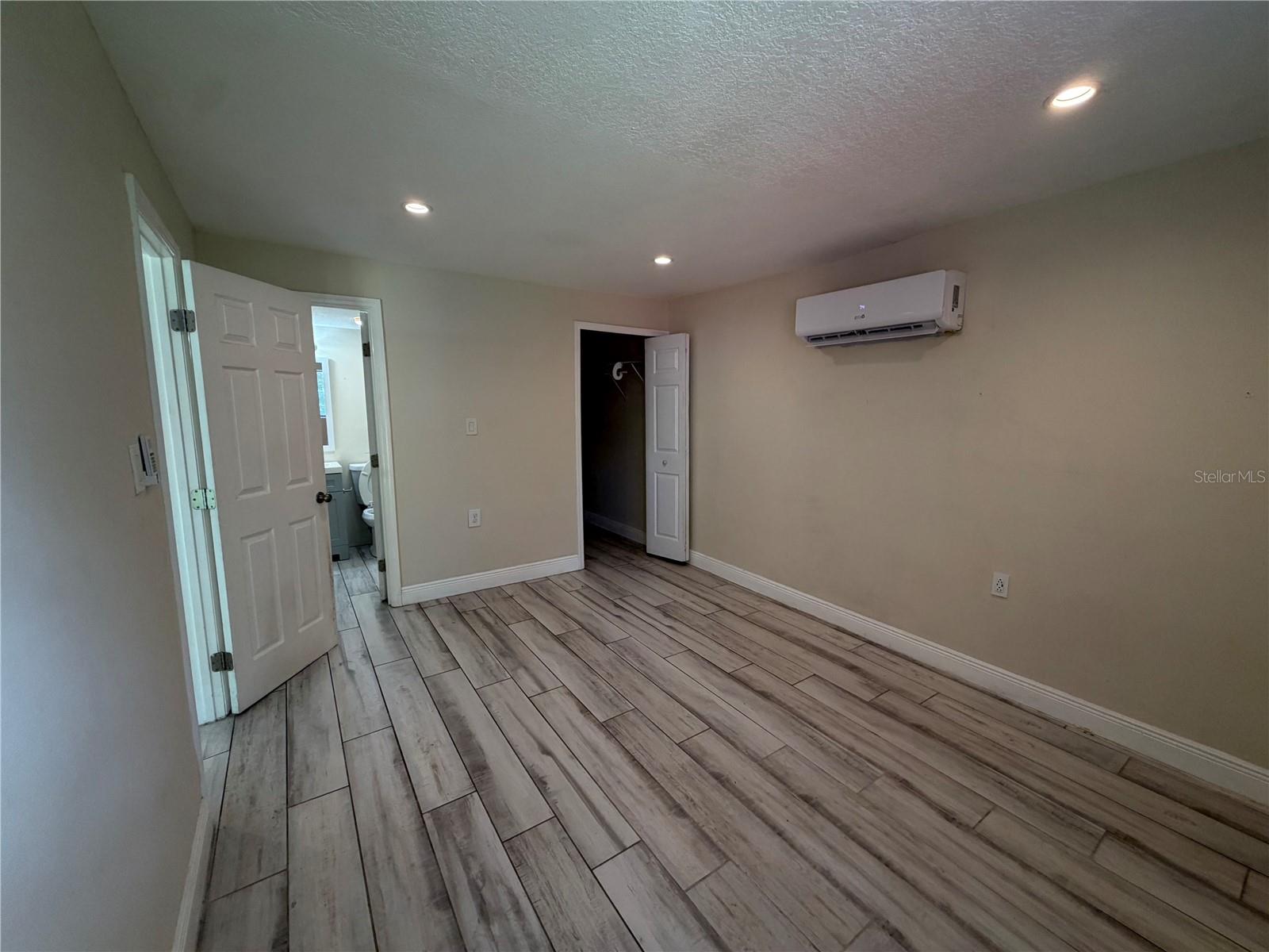 Image 3 of 5 For 810 8th Street