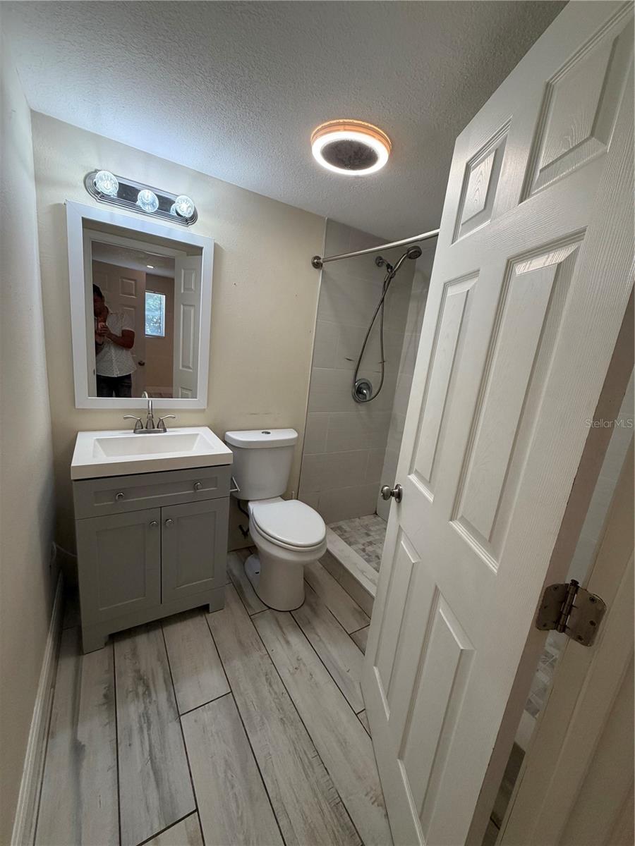 Image 4 of 5 For 810 8th Street