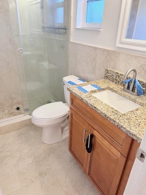 Image 17 of 27 For 3054 Bluebrook Drive