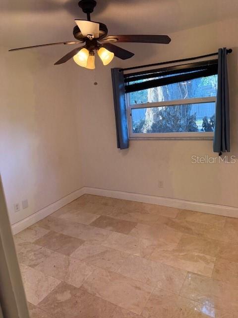 Image 7 of 27 For 3054 Bluebrook Drive