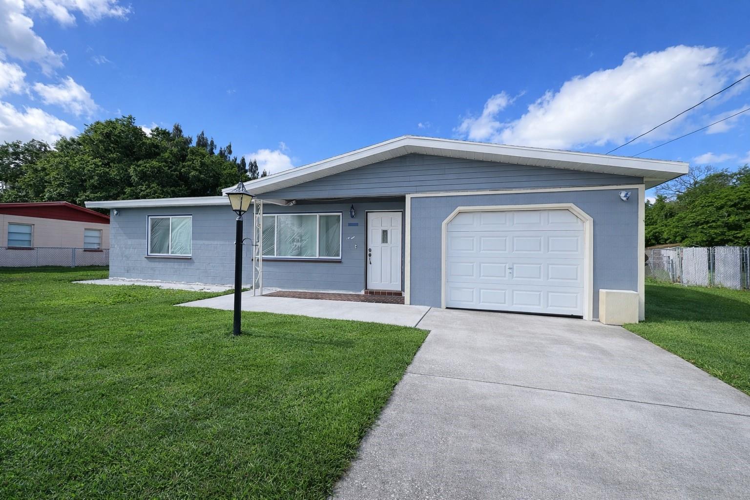 Details for 2403 Cleveland Road, SEBRING, FL 33870