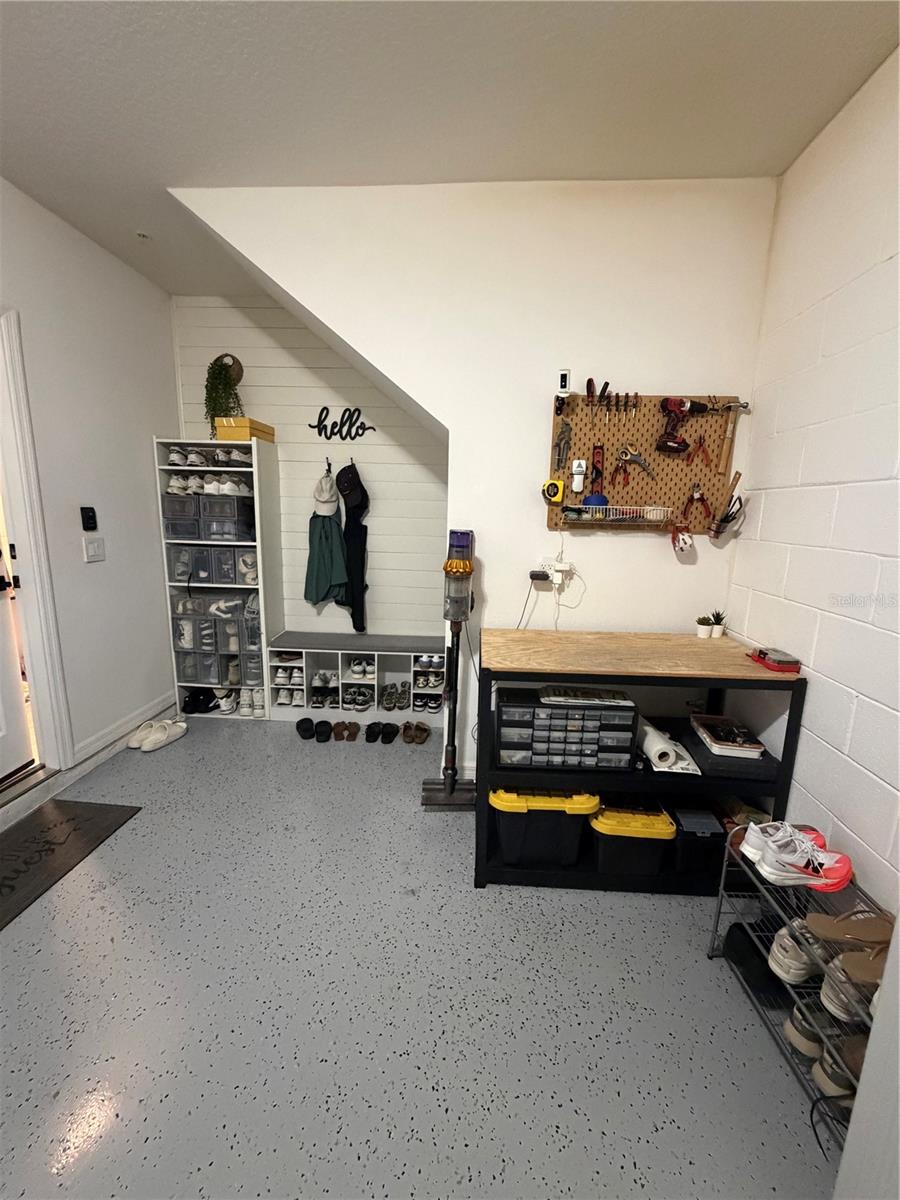 Image 32 of 41 For 290 Cedar Bark Lane