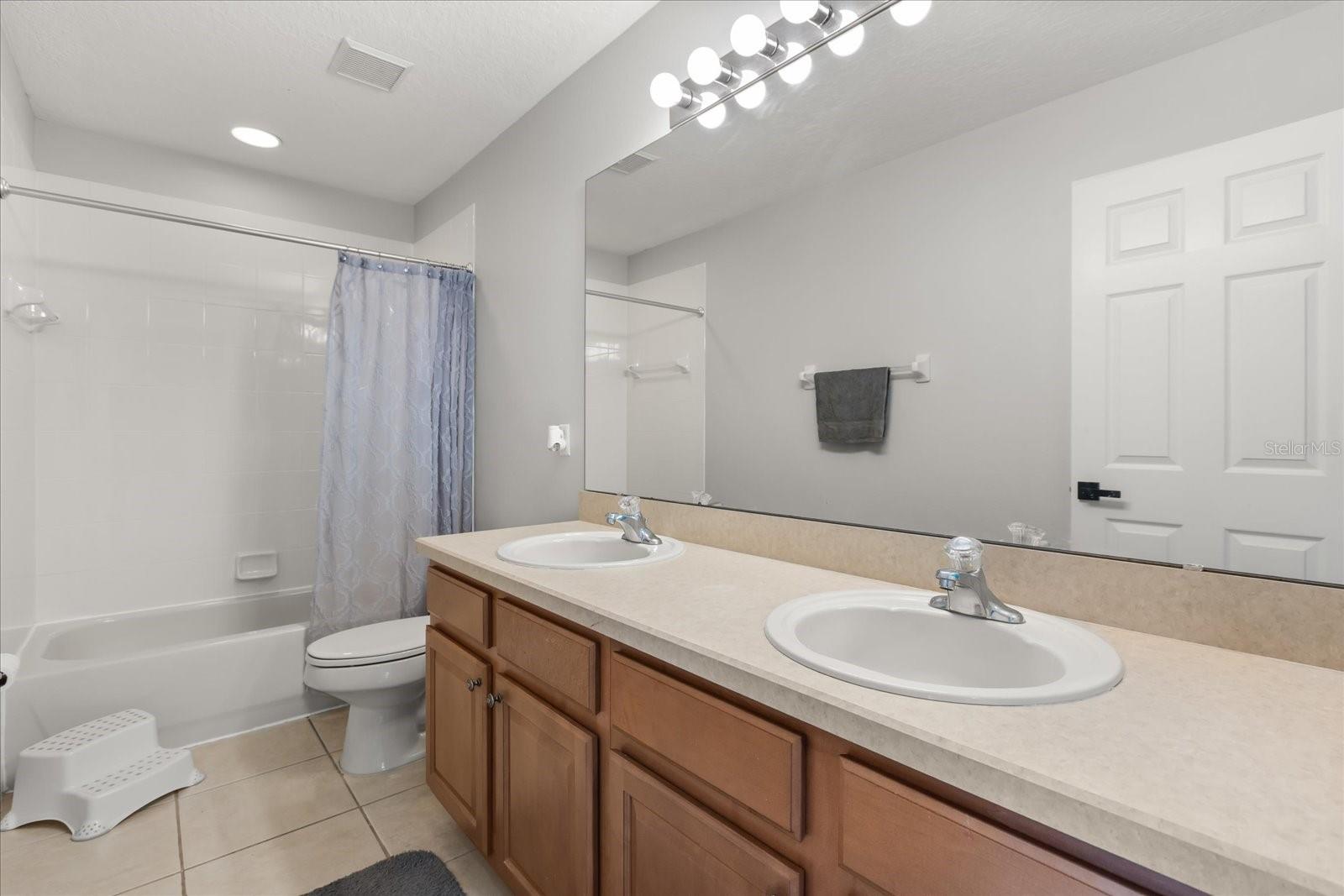 Image 15 of 50 For 9361 Pecky Cypress Way