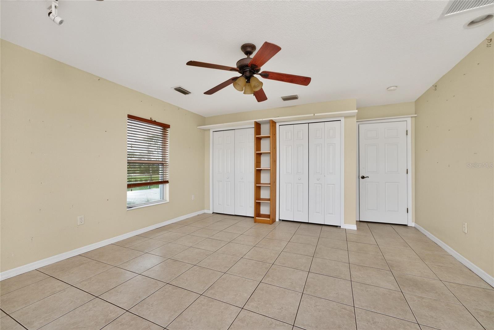 Image 19 of 37 For 7110 San Casa Drive