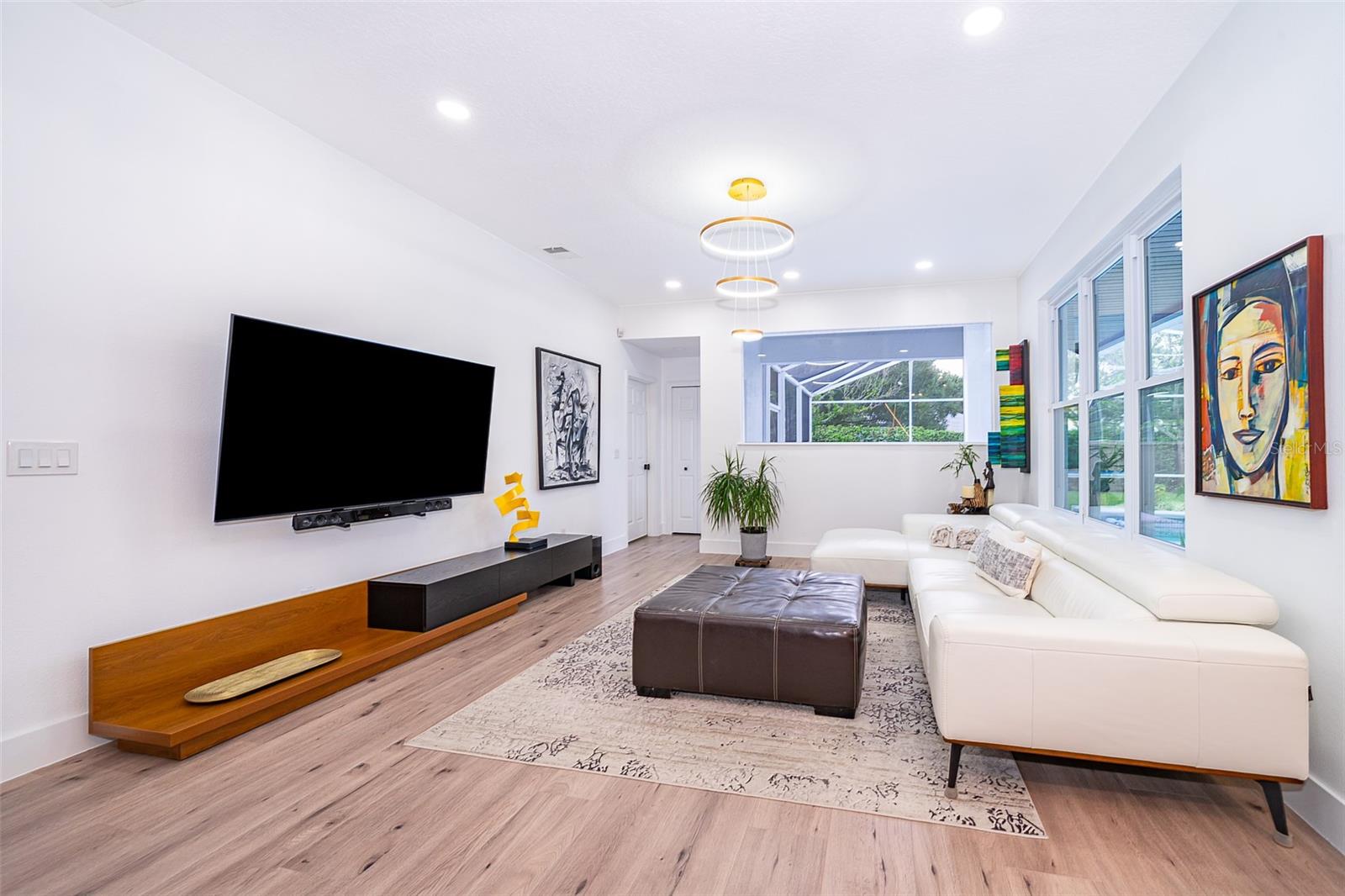 Image 15 of 33 For 13393 Sunset Lakes Circle