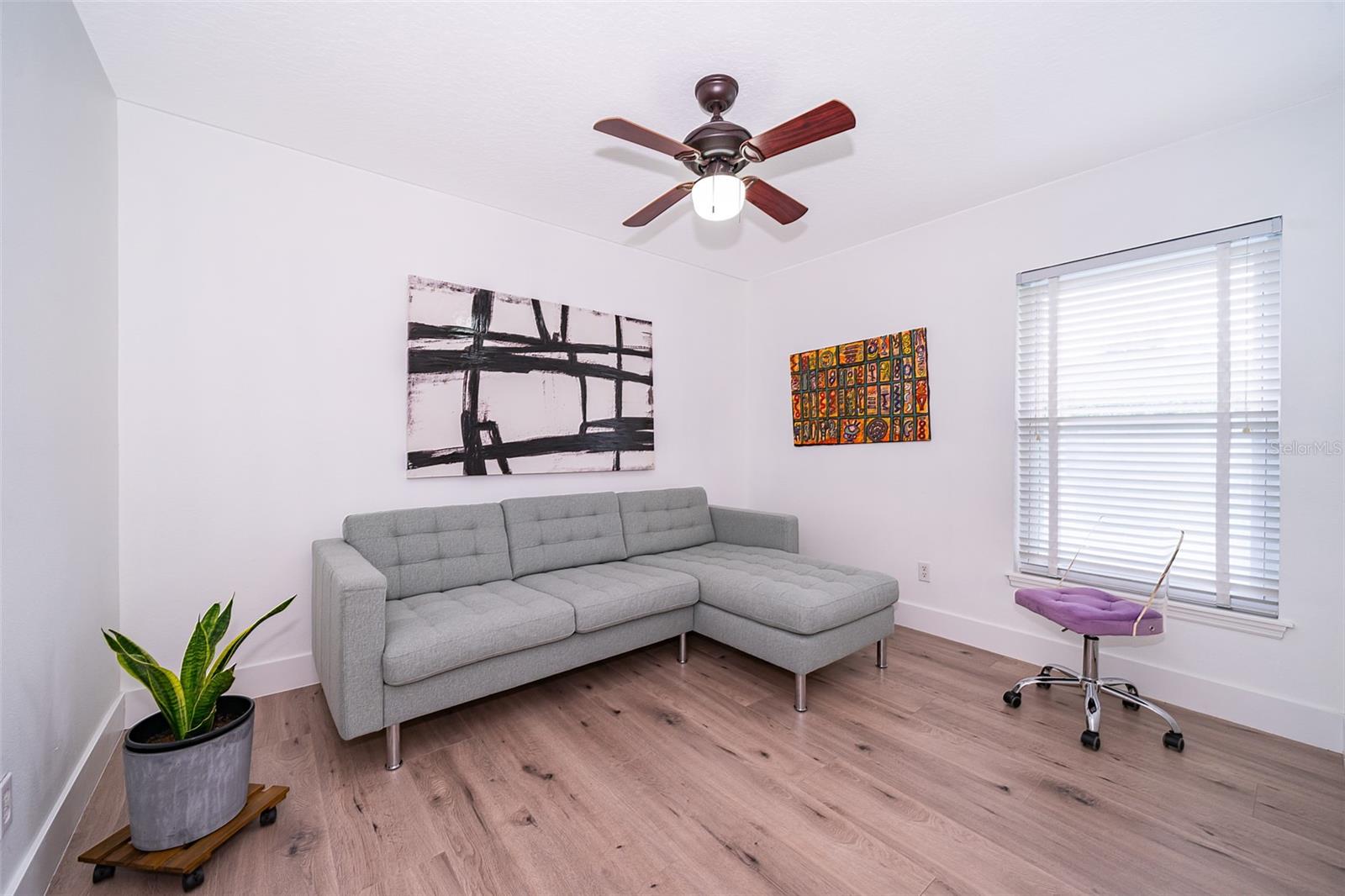 Image 21 of 33 For 13393 Sunset Lakes Circle