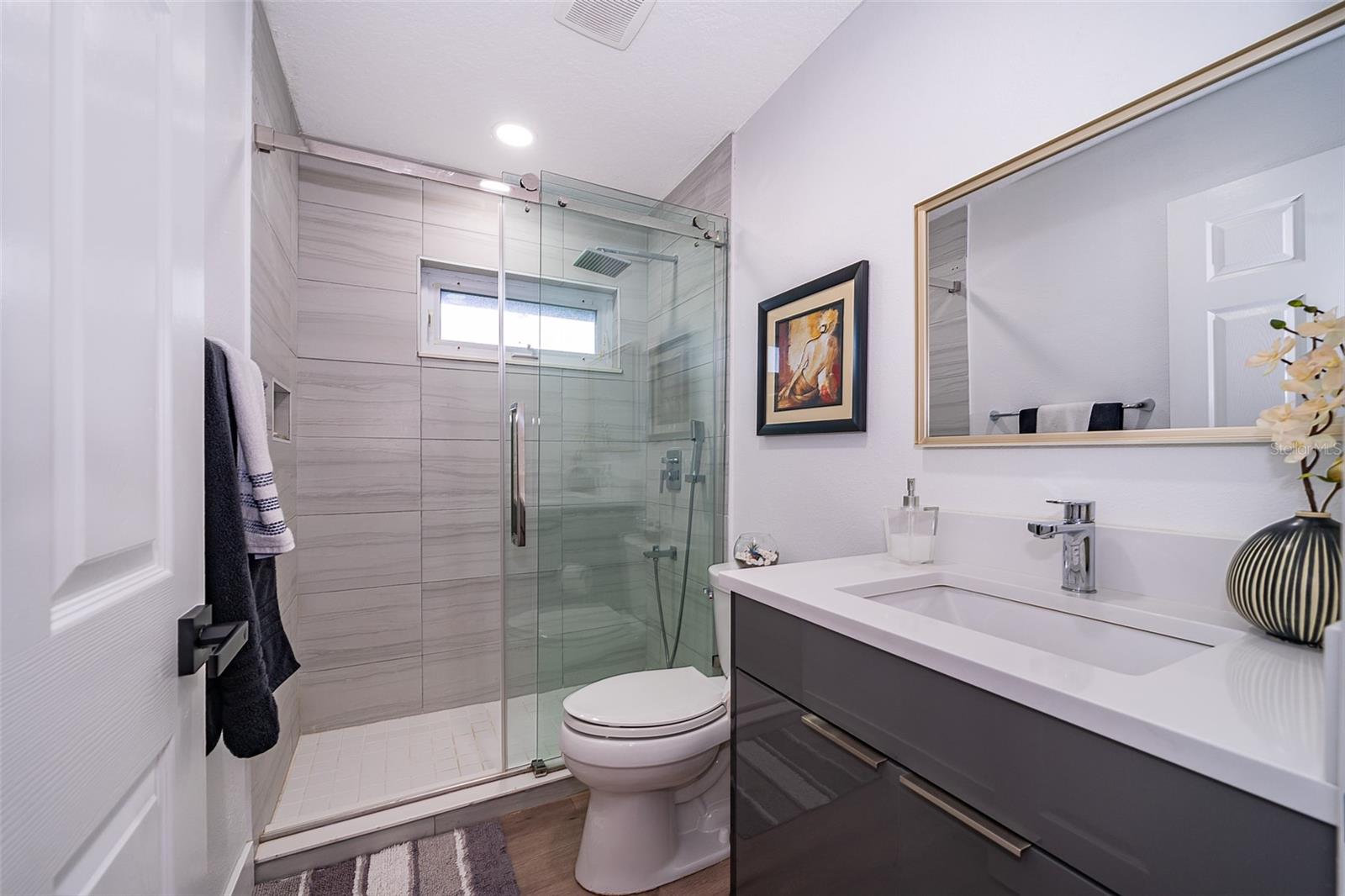 Image 22 of 33 For 13393 Sunset Lakes Circle