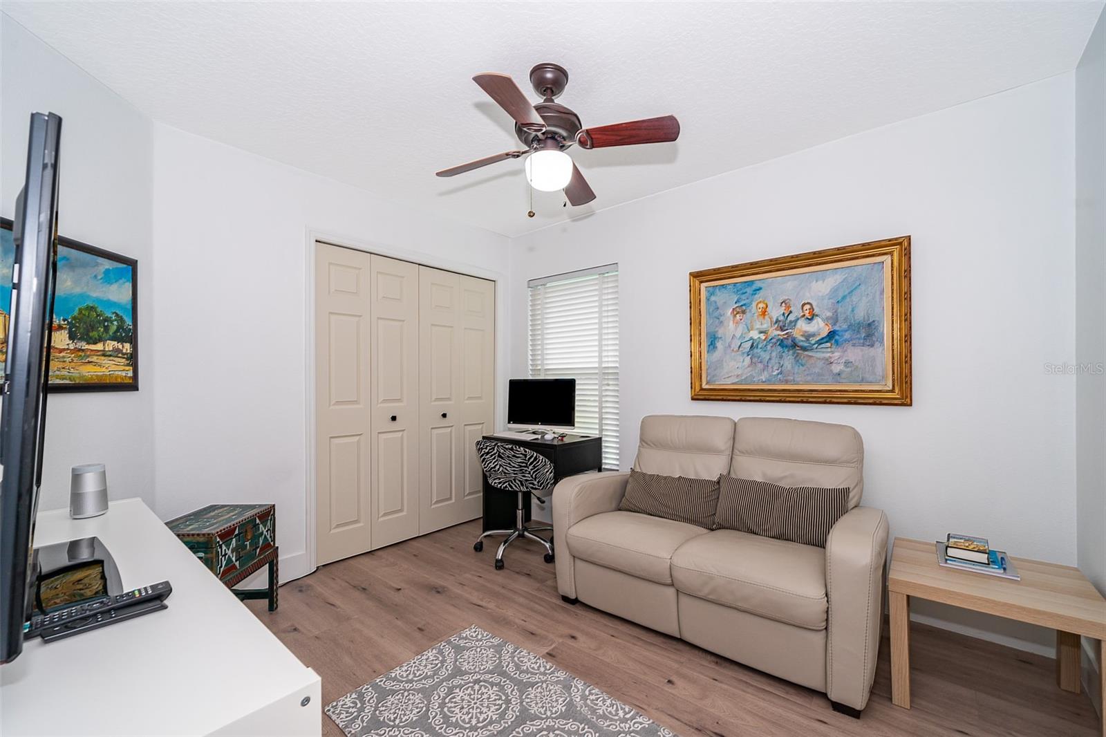 Image 23 of 33 For 13393 Sunset Lakes Circle