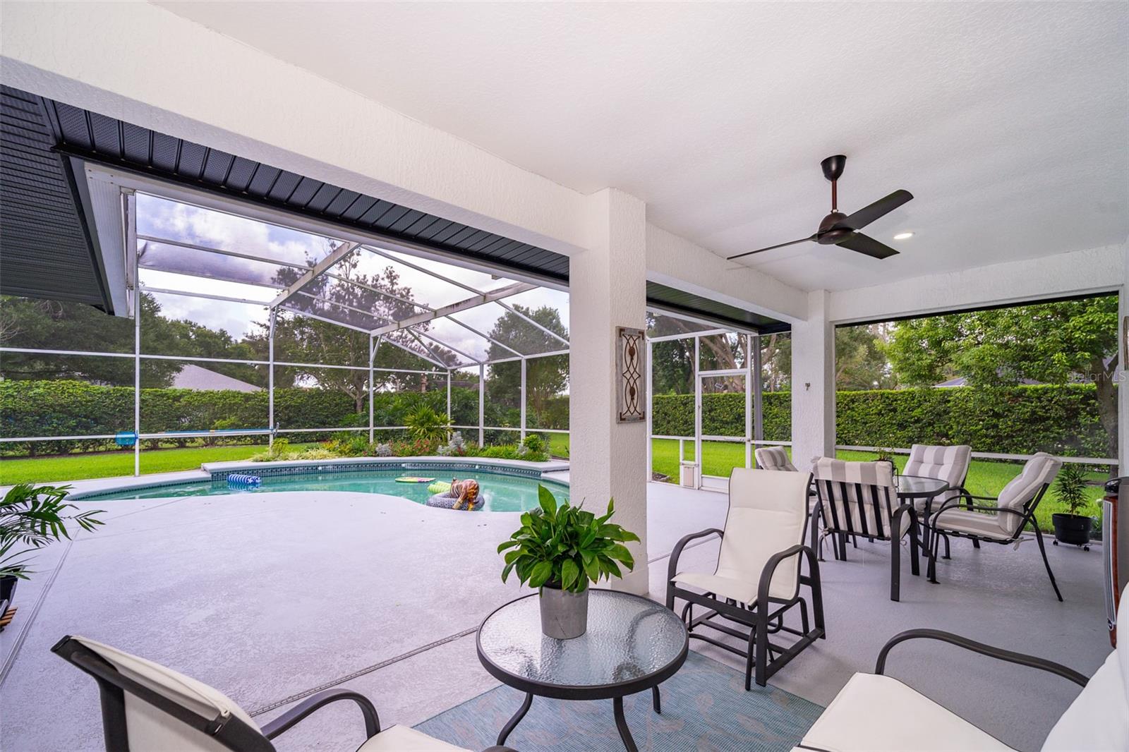 Image 26 of 33 For 13393 Sunset Lakes Circle