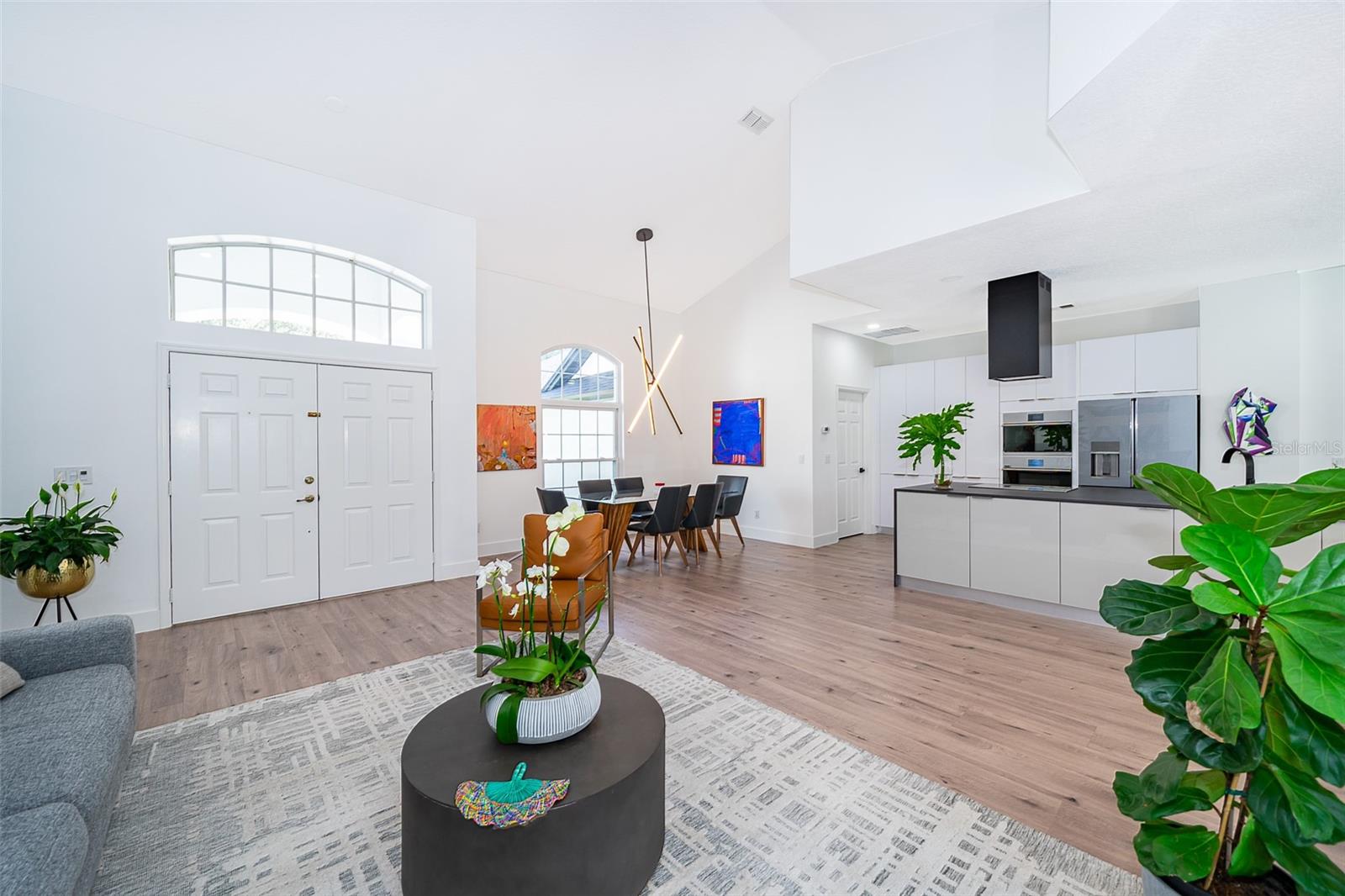 Image 7 of 33 For 13393 Sunset Lakes Circle