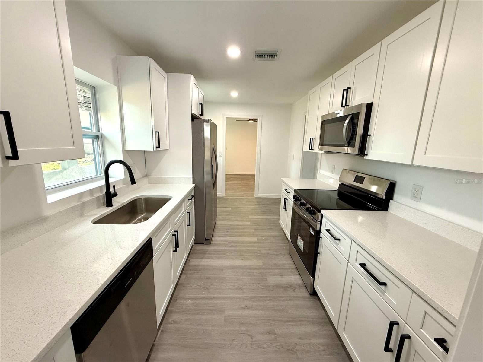 Image 11 of 30 For 701 Alfred Drive