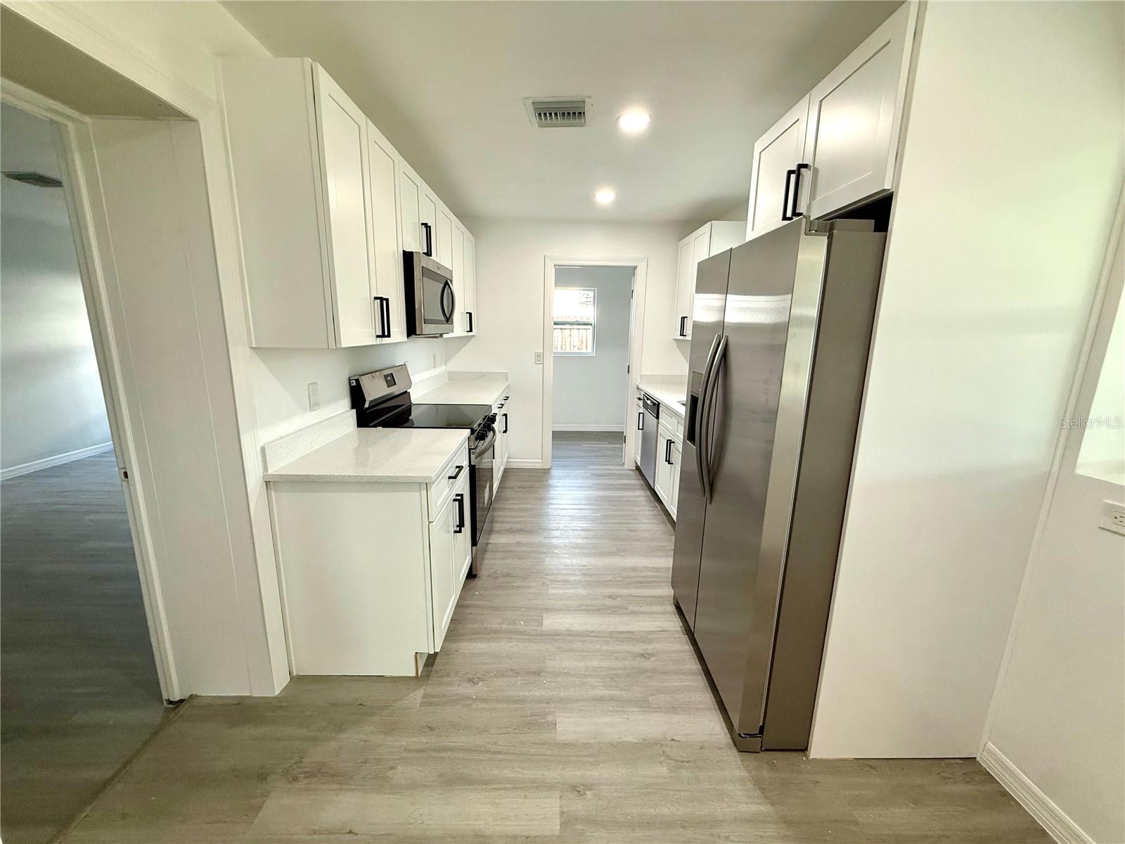 Image 8 of 30 For 701 Alfred Drive