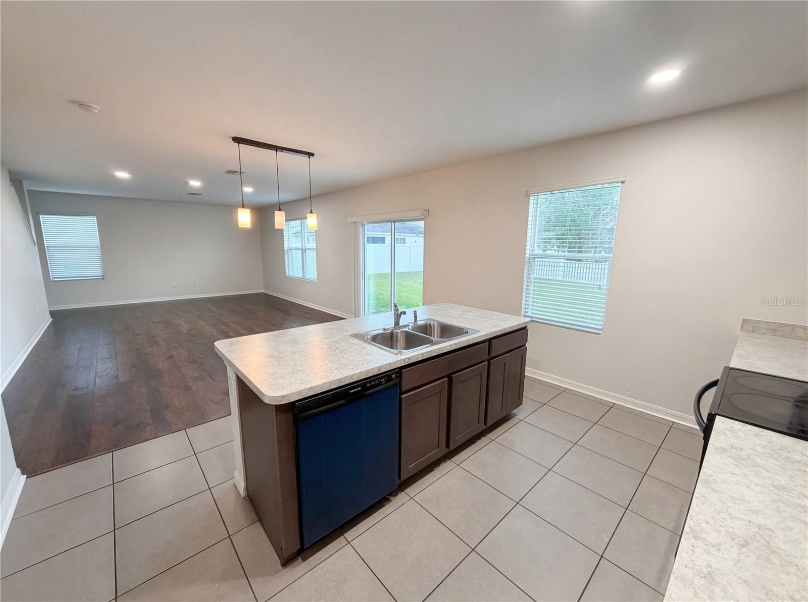 Image 12 of 33 For 35687 Hillbrook Avenue