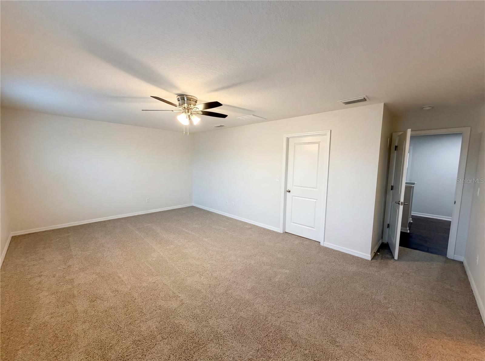 Image 23 of 33 For 35687 Hillbrook Avenue