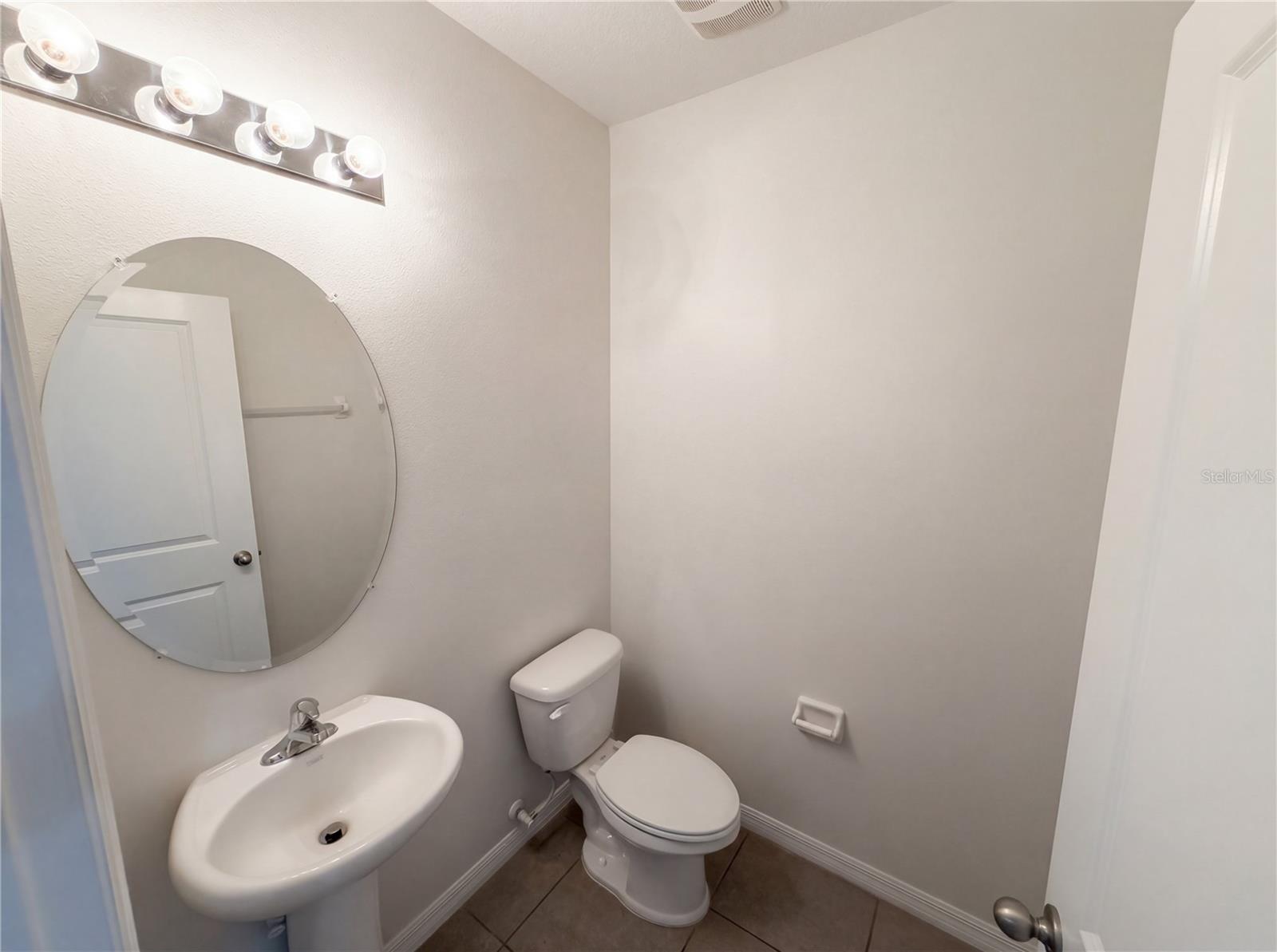 Image 24 of 33 For 35687 Hillbrook Avenue