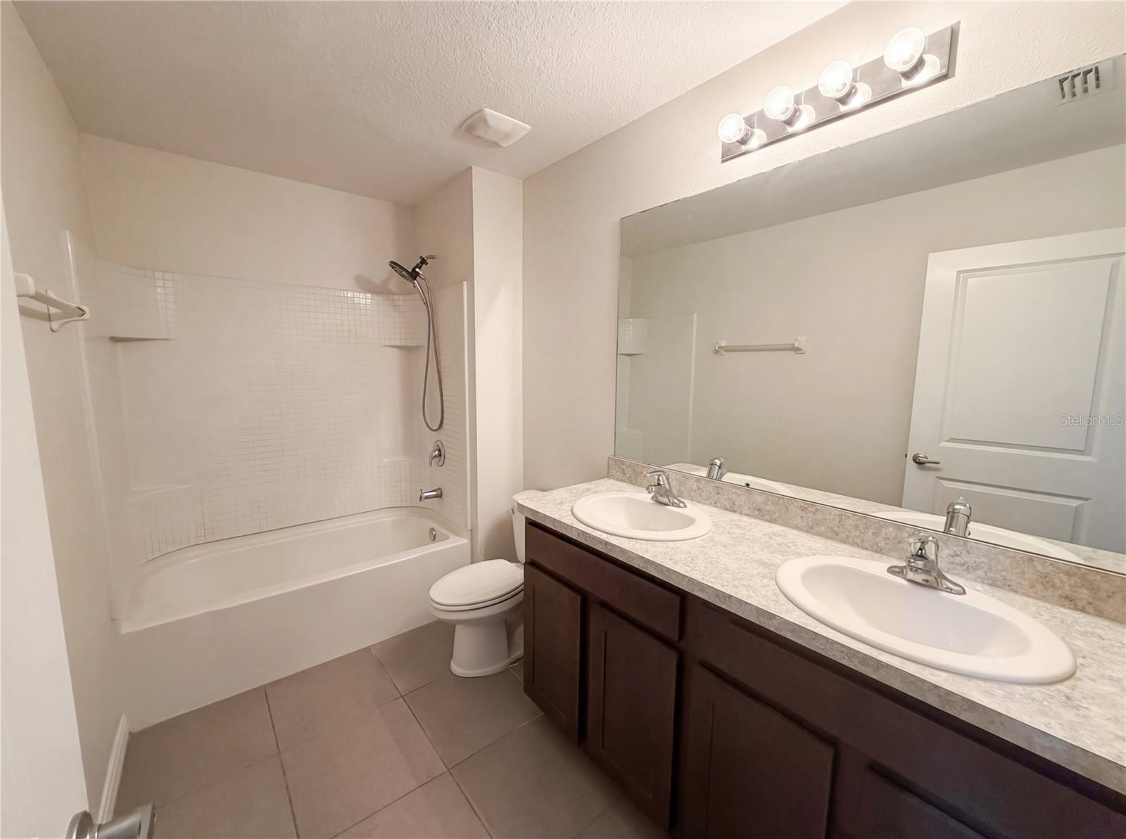 Image 25 of 33 For 35687 Hillbrook Avenue