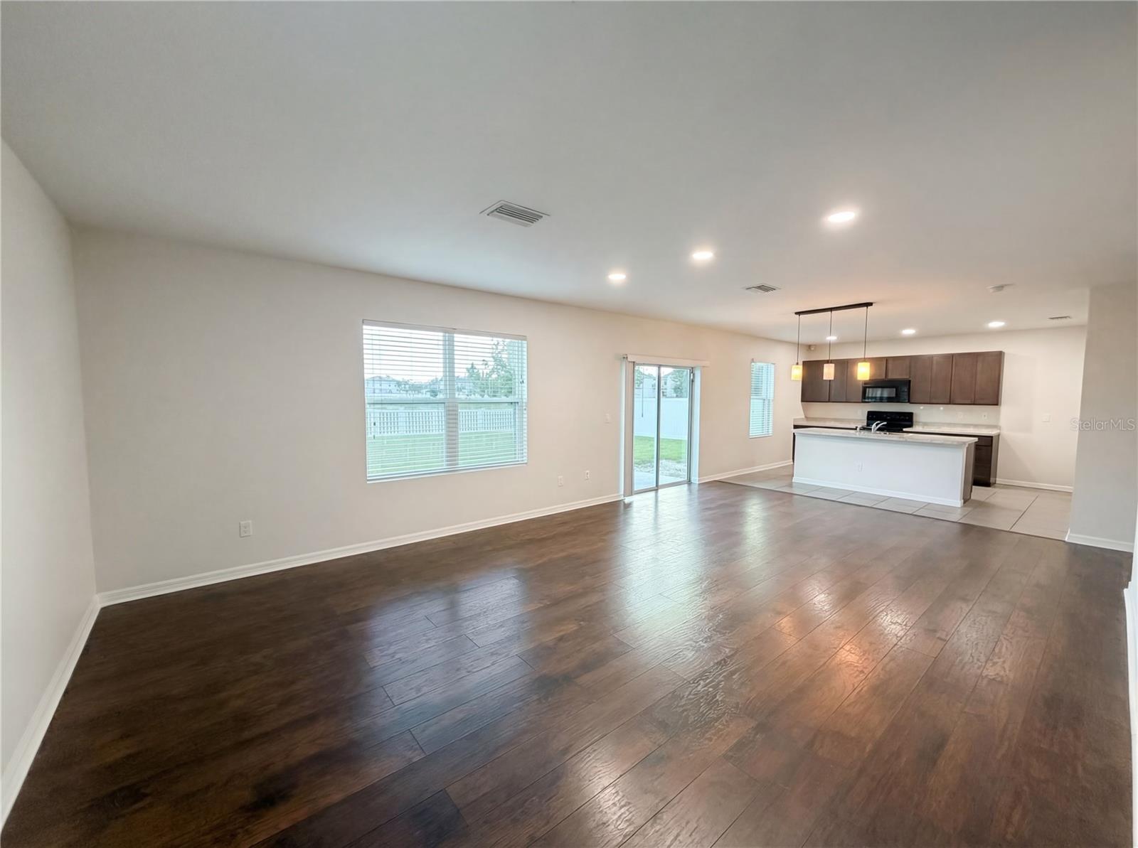 Image 3 of 33 For 35687 Hillbrook Avenue