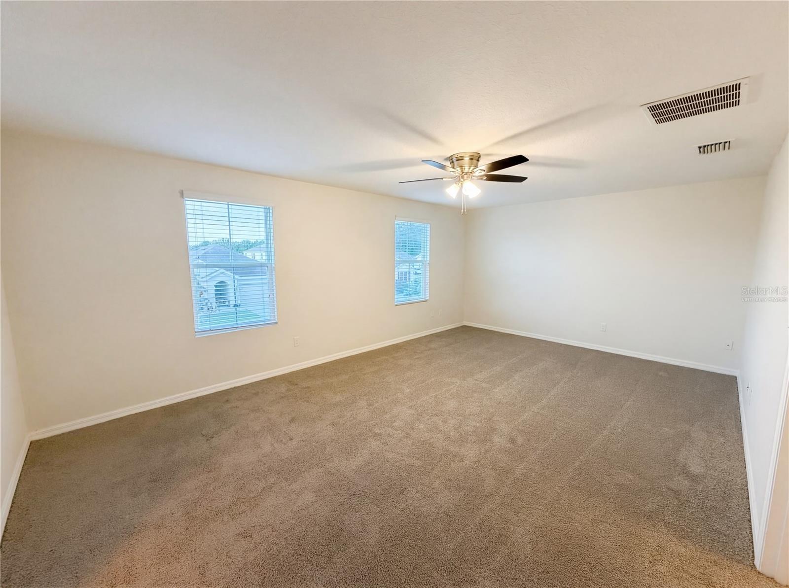 Image 4 of 33 For 35687 Hillbrook Avenue