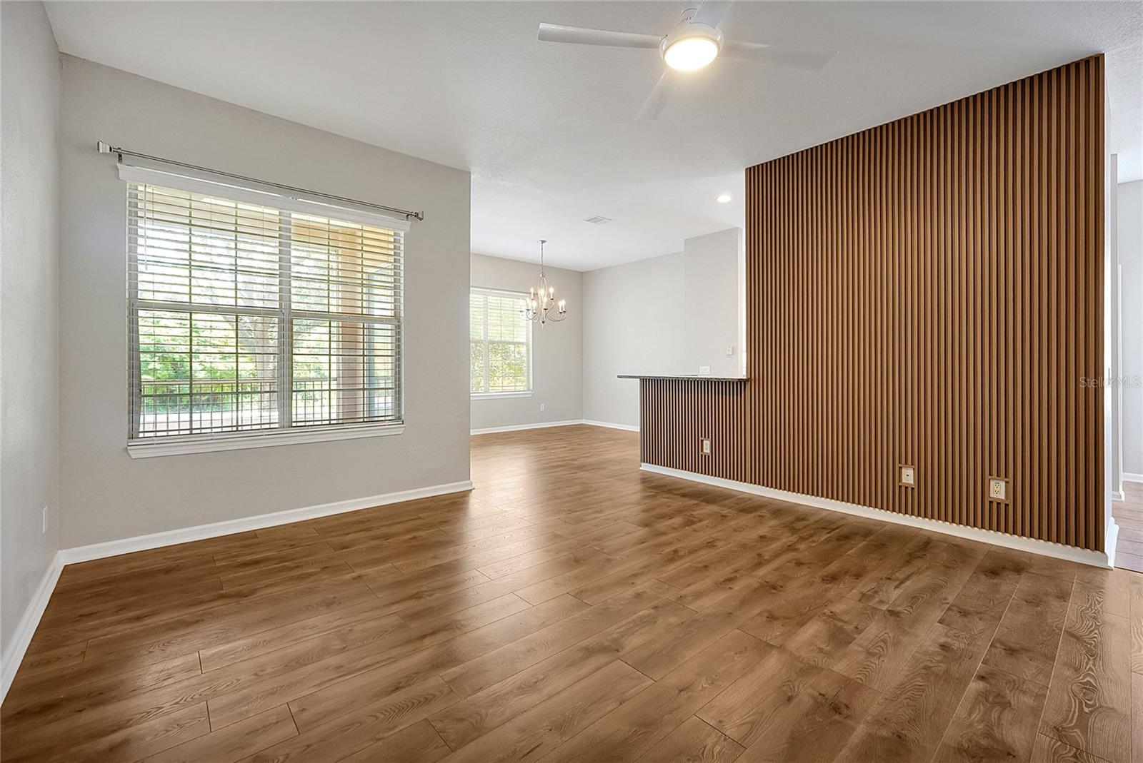 Image 13 of 41 For 7521 Bay Port Road 12