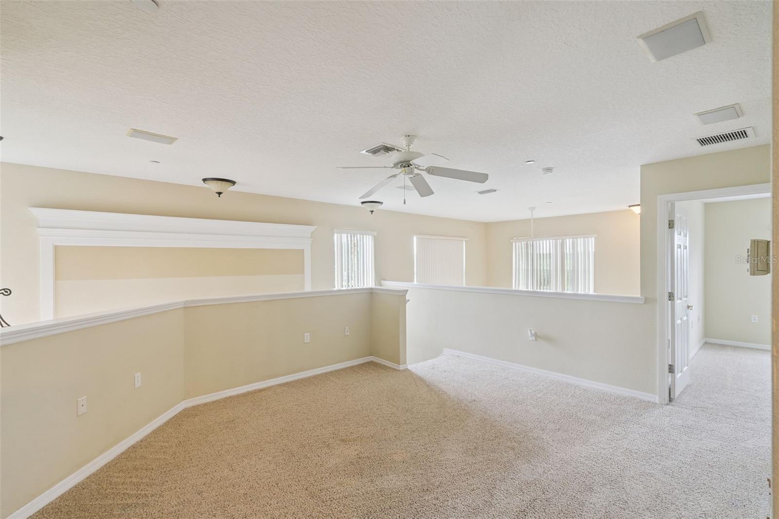 Image 18 of 23 For 722 Chacall Loop