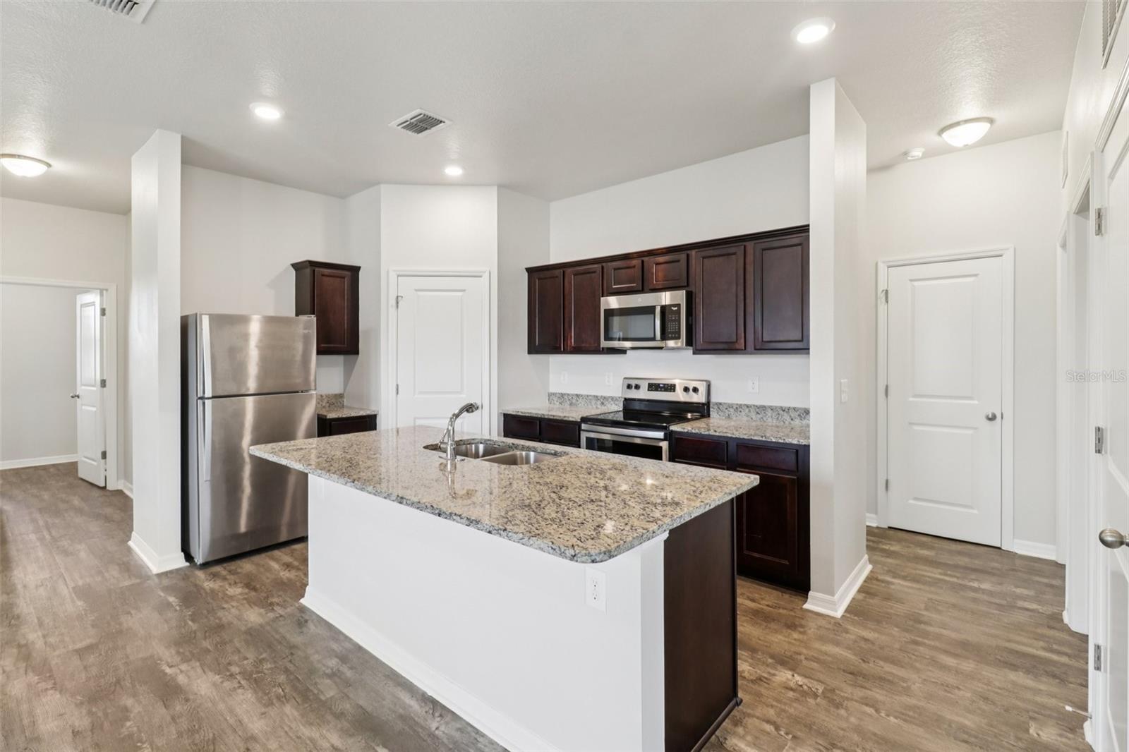 Image 8 of 26 For 3098 Neverland Drive