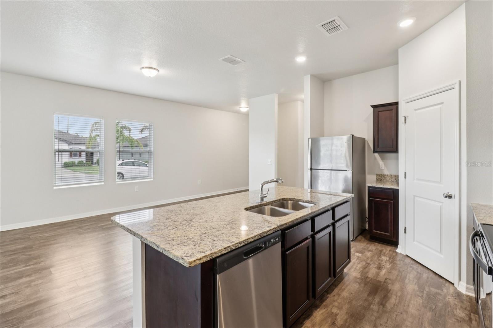Image 9 of 26 For 3098 Neverland Drive